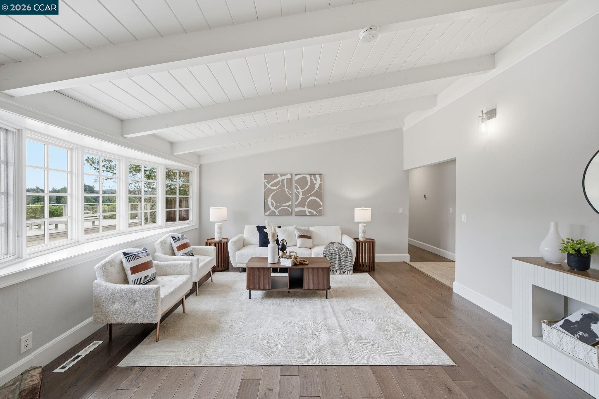 Detail Gallery Image 5 of 48 For 56 Bates Blvd, Orinda,  CA 94563 - 4 Beds | 2/1 Baths