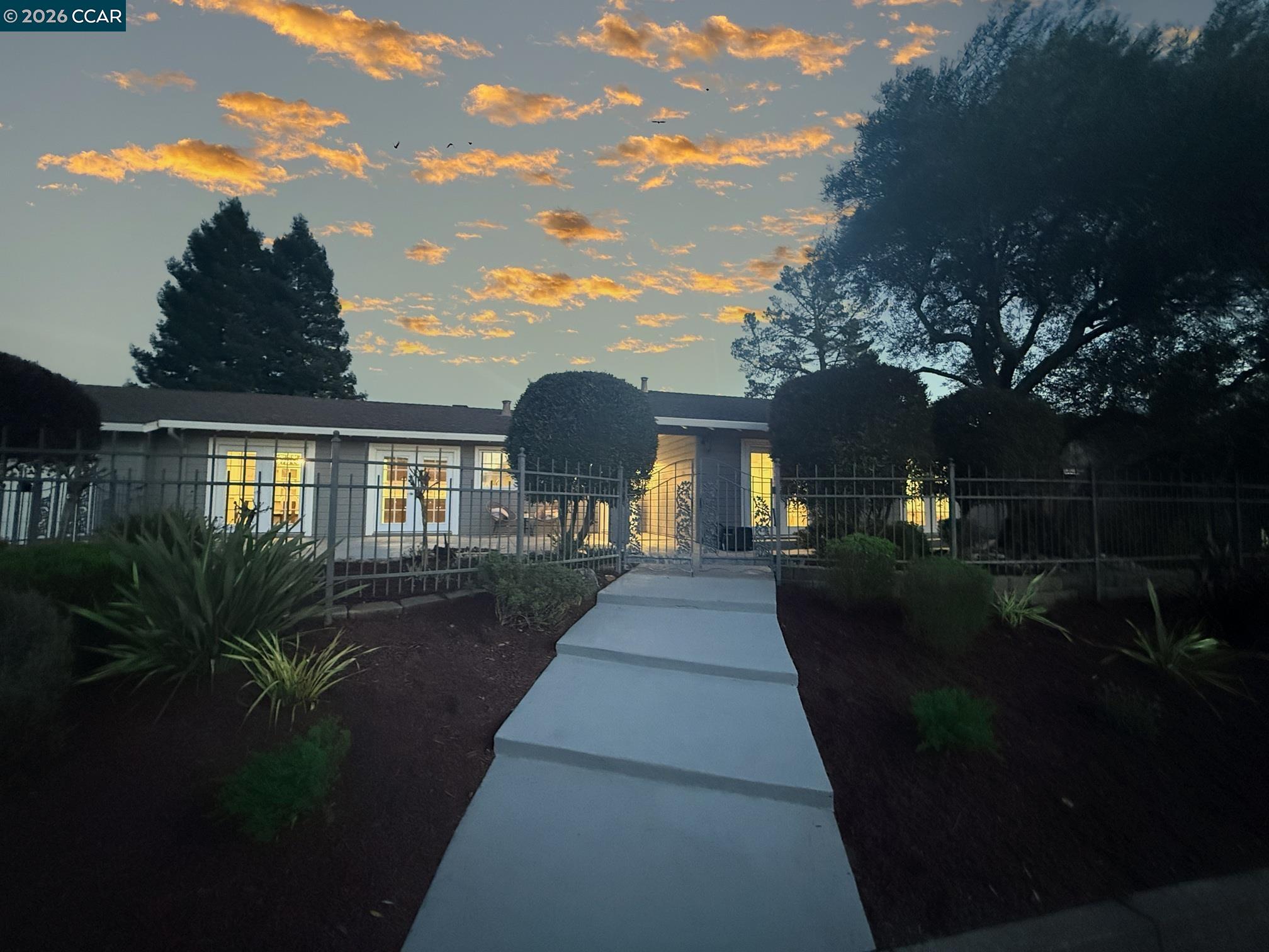 Detail Gallery Image 46 of 48 For 56 Bates Blvd, Orinda,  CA 94563 - 4 Beds | 2/1 Baths