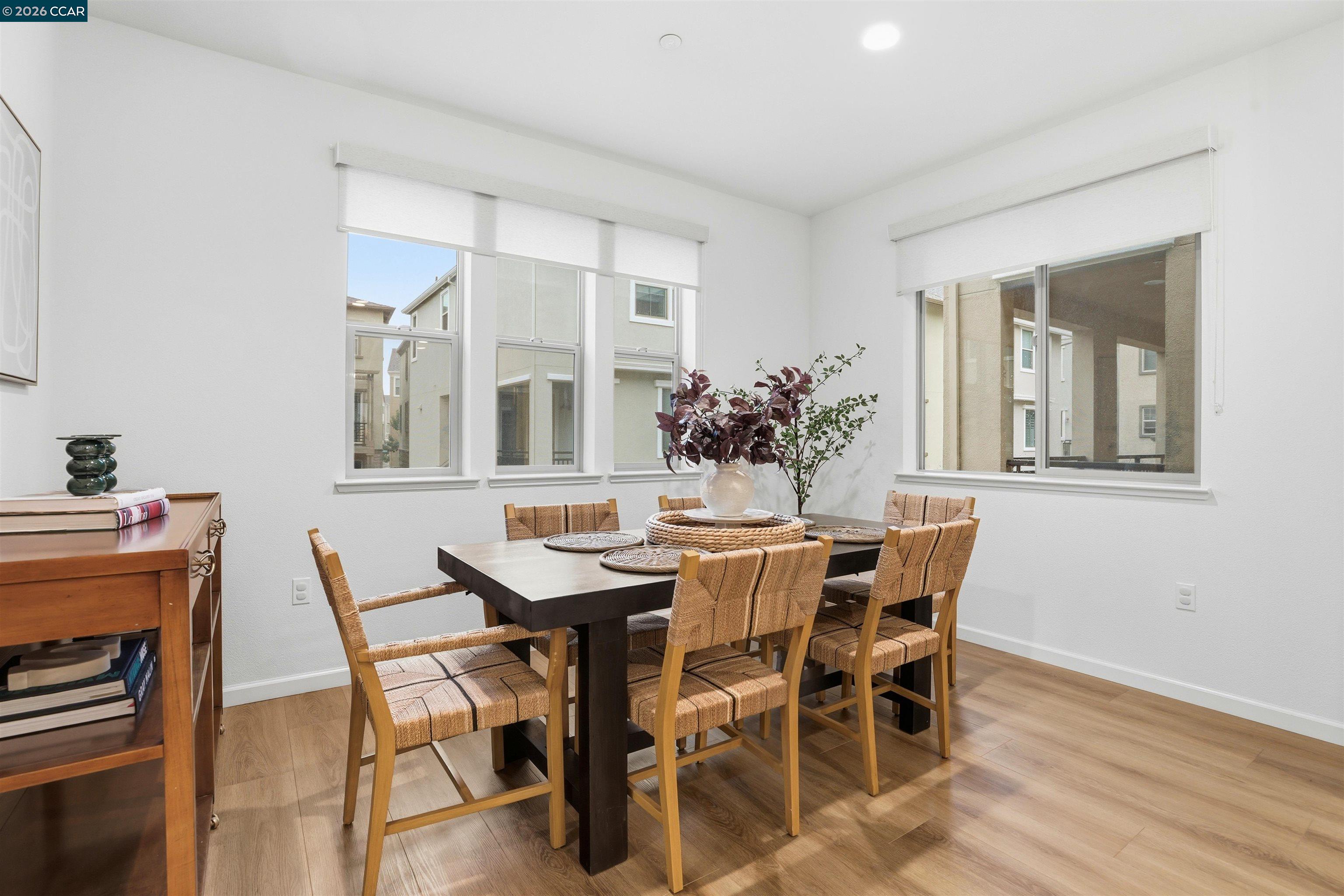 Detail Gallery Image 12 of 36 For 2840 Saltpond Cmn, Livermore,  CA 94550 - 4 Beds | 3/1 Baths