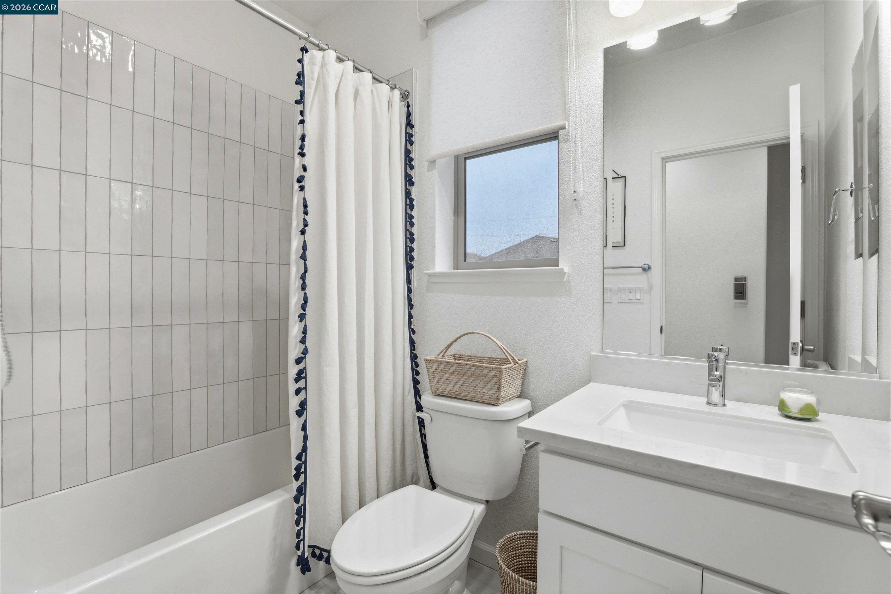 Detail Gallery Image 27 of 36 For 2840 Saltpond Cmn, Livermore,  CA 94550 - 4 Beds | 3/1 Baths