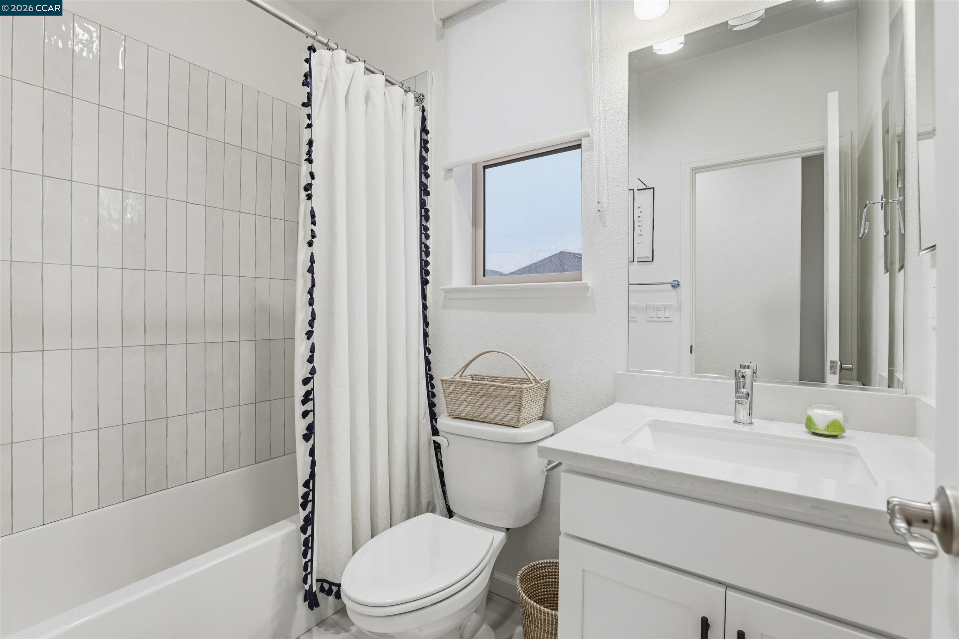 Detail Gallery Image 28 of 36 For 2840 Saltpond Cmn, Livermore,  CA 94550 - 4 Beds | 3/1 Baths