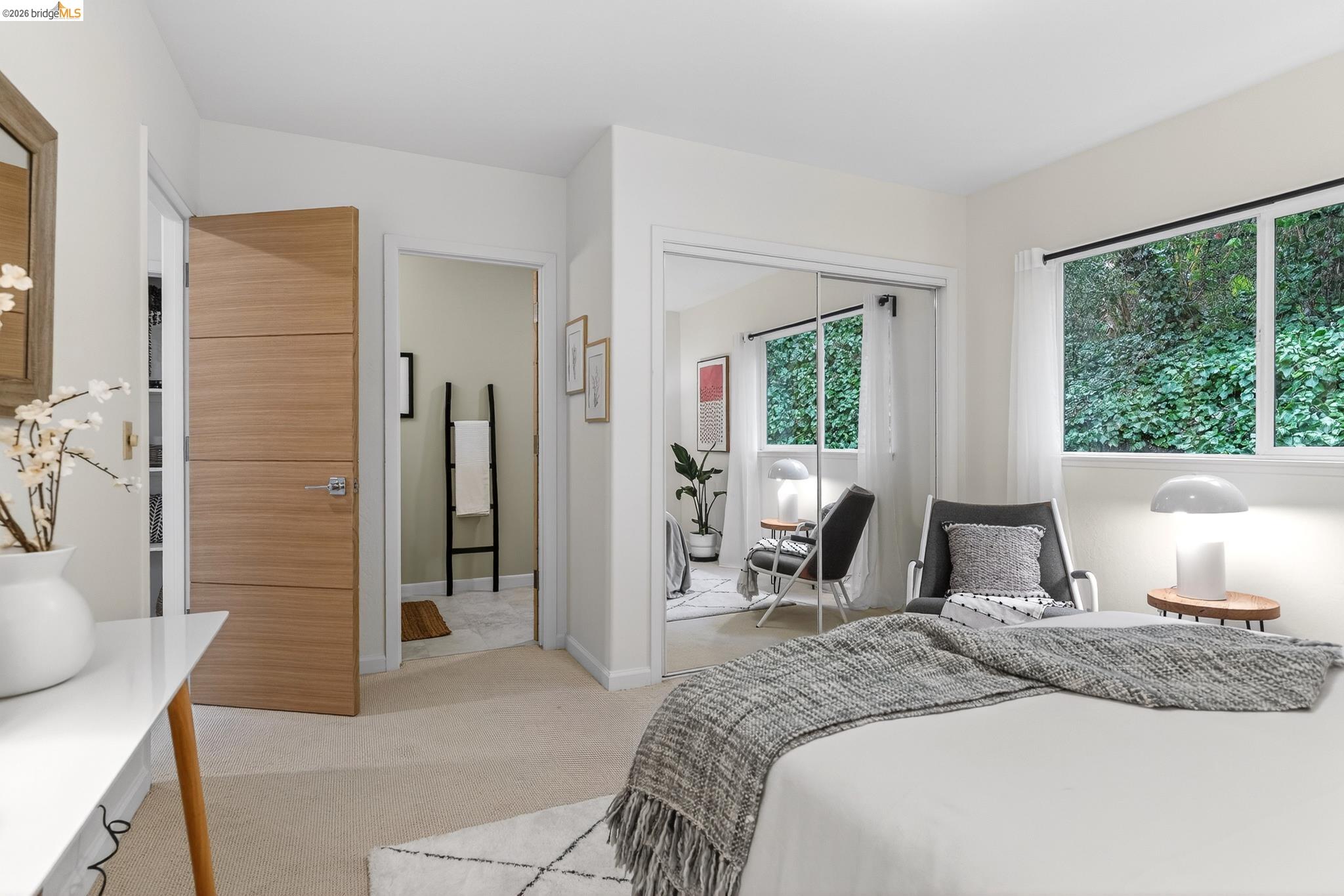 Detail Gallery Image 36 of 60 For 104 Capricorn Ave, Oakland,  CA 94611 - 3 Beds | 3 Baths