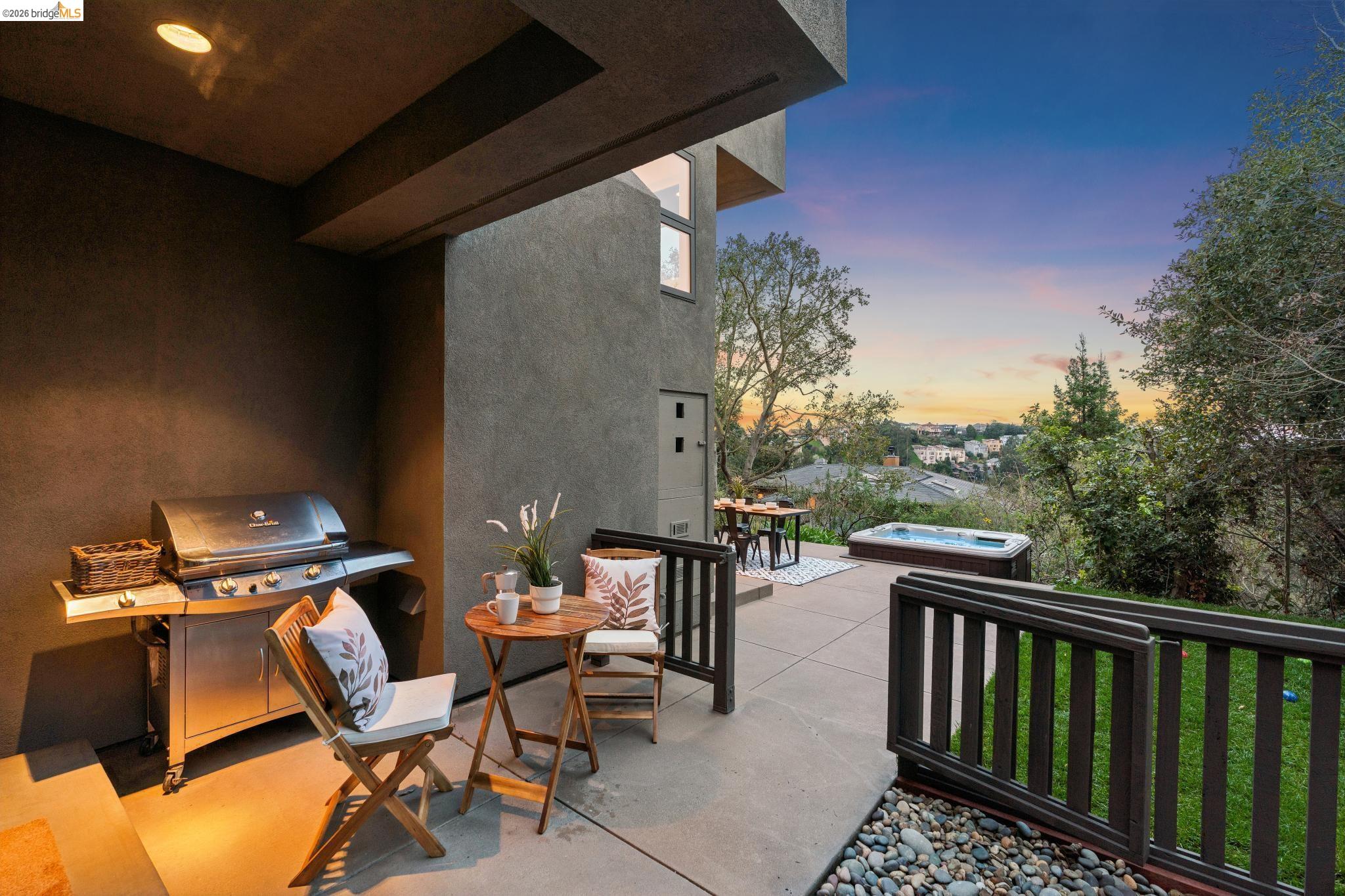 Detail Gallery Image 55 of 60 For 104 Capricorn Ave, Oakland,  CA 94611 - 3 Beds | 3 Baths