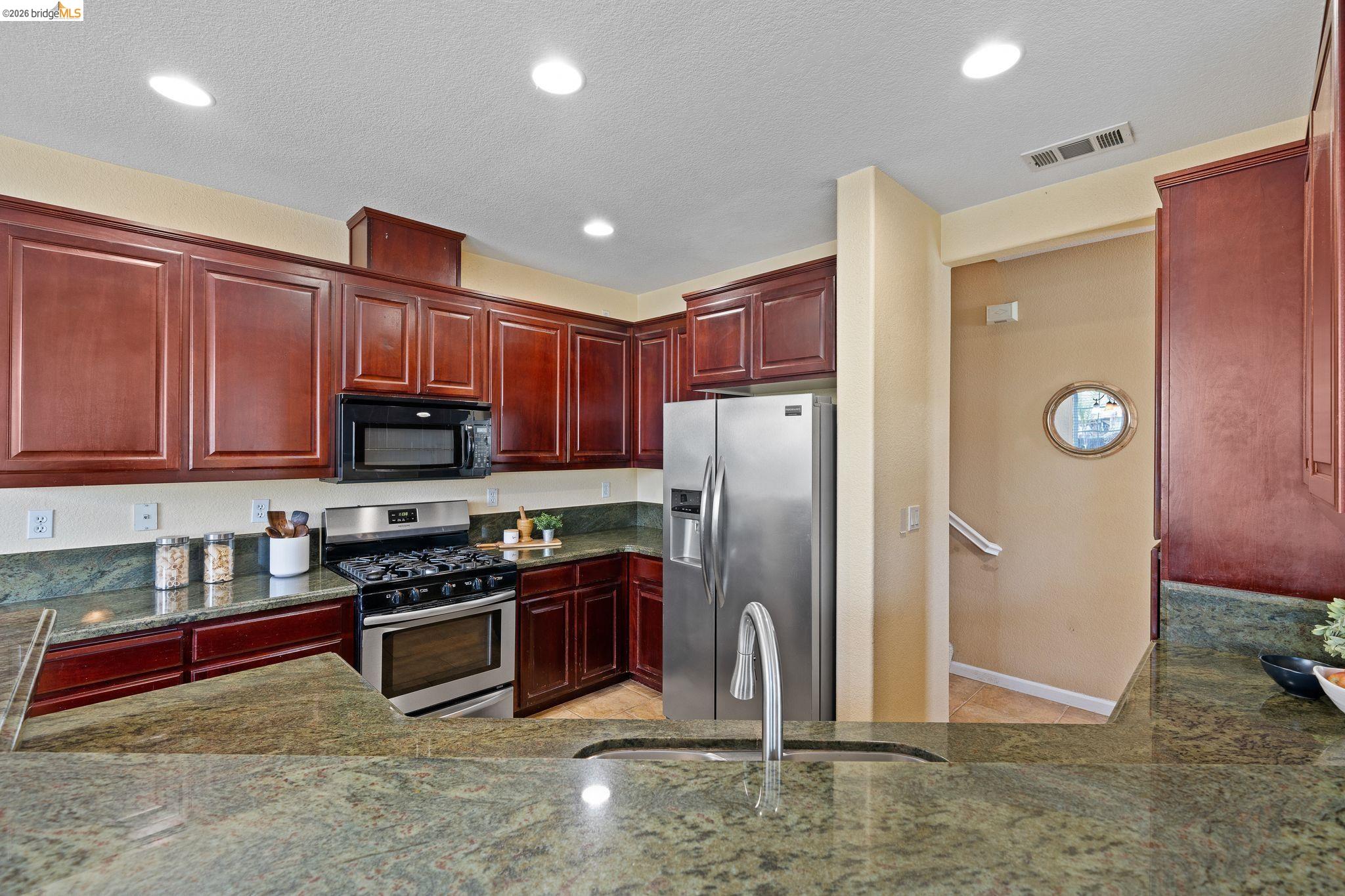 Detail Gallery Image 14 of 50 For 1453 Cullen Dr, Discovery Bay,  CA 94505 - 3 Beds | 2/1 Baths