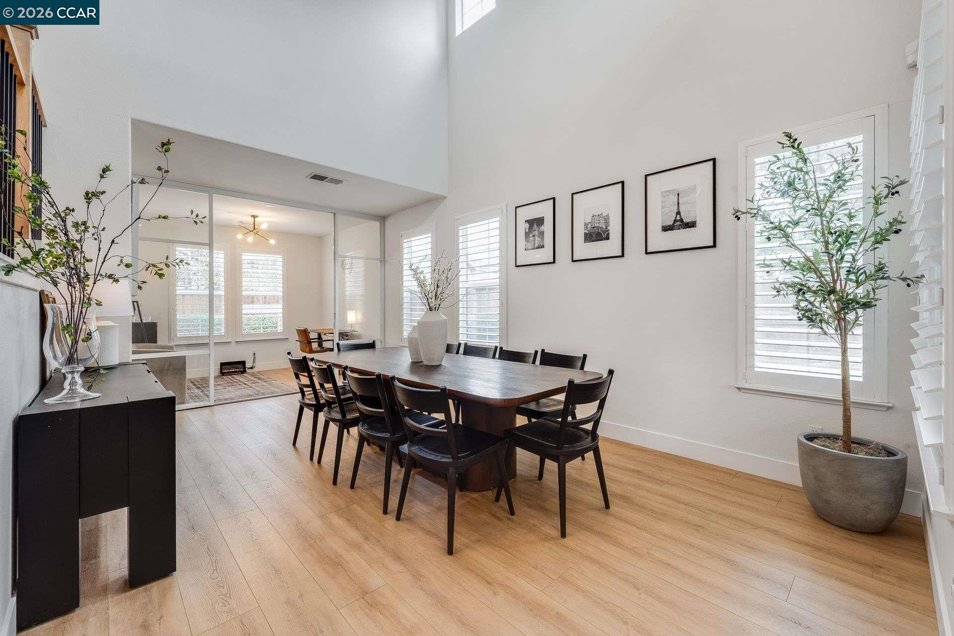 Detail Gallery Image 4 of 41 For 942 Monet Cir, Walnut Creek,  CA 94597 - 3 Beds | 2/1 Baths