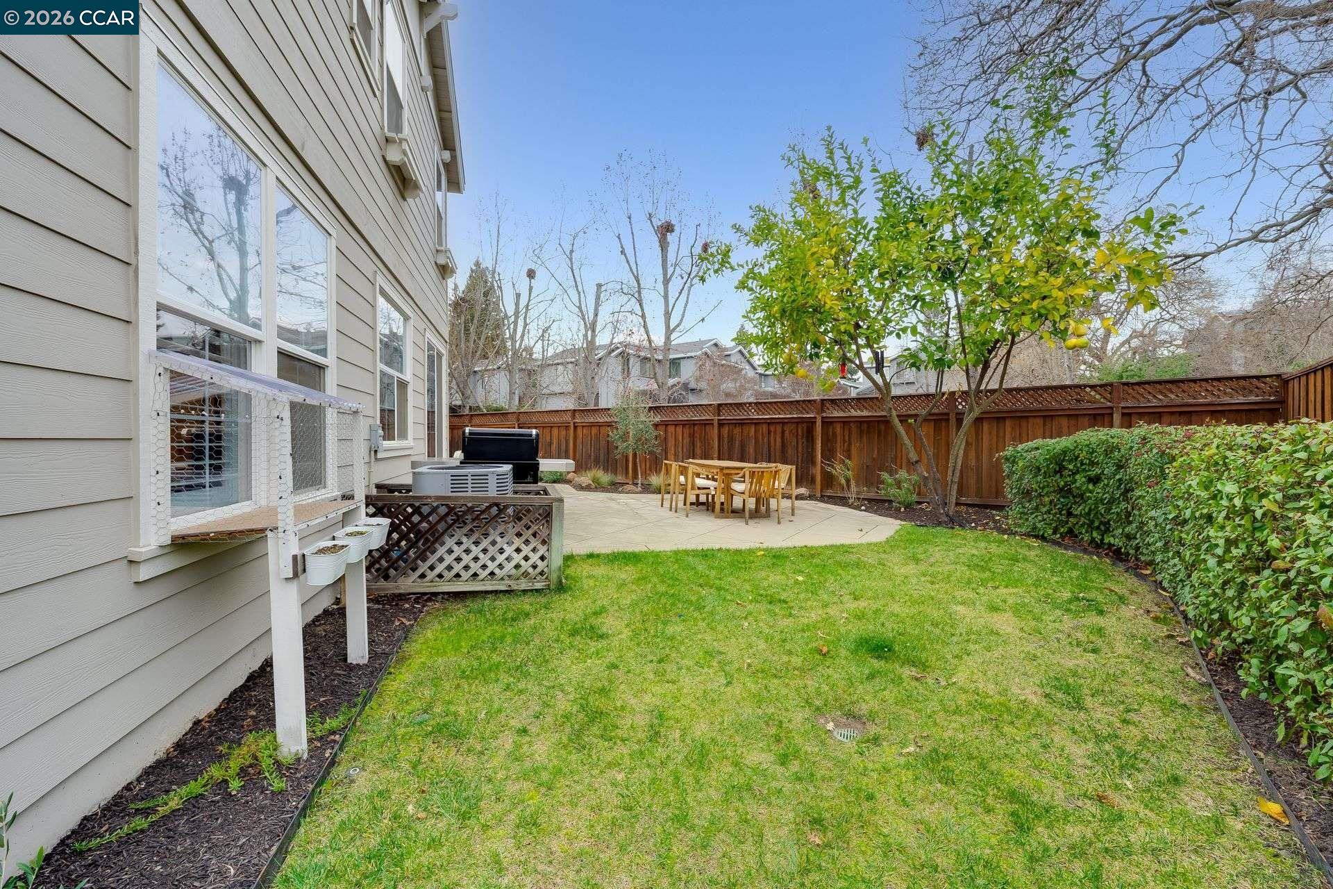 Detail Gallery Image 34 of 41 For 942 Monet Cir, Walnut Creek,  CA 94597 - 3 Beds | 2/1 Baths