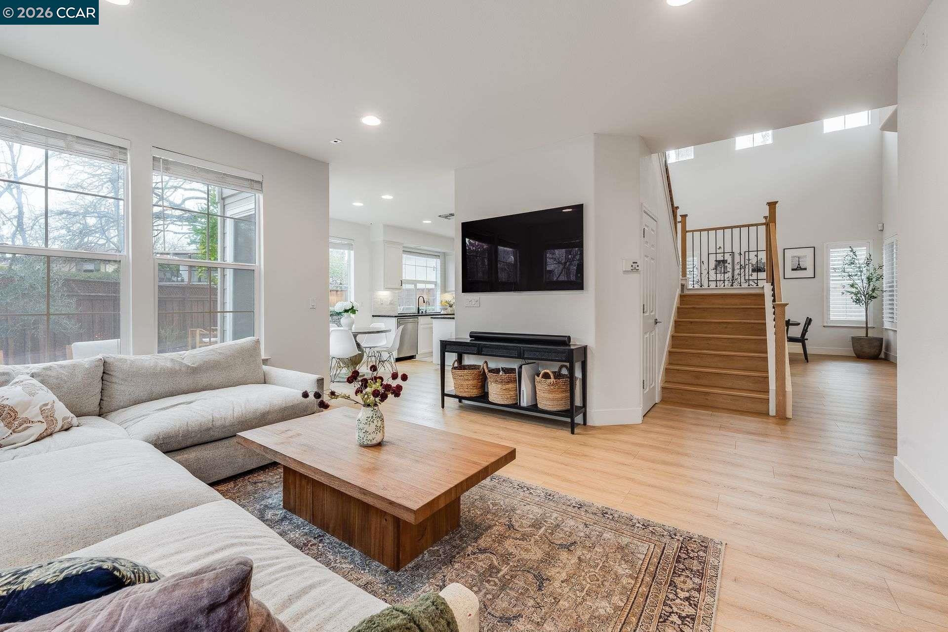 Detail Gallery Image 9 of 41 For 942 Monet Cir, Walnut Creek,  CA 94597 - 3 Beds | 2/1 Baths