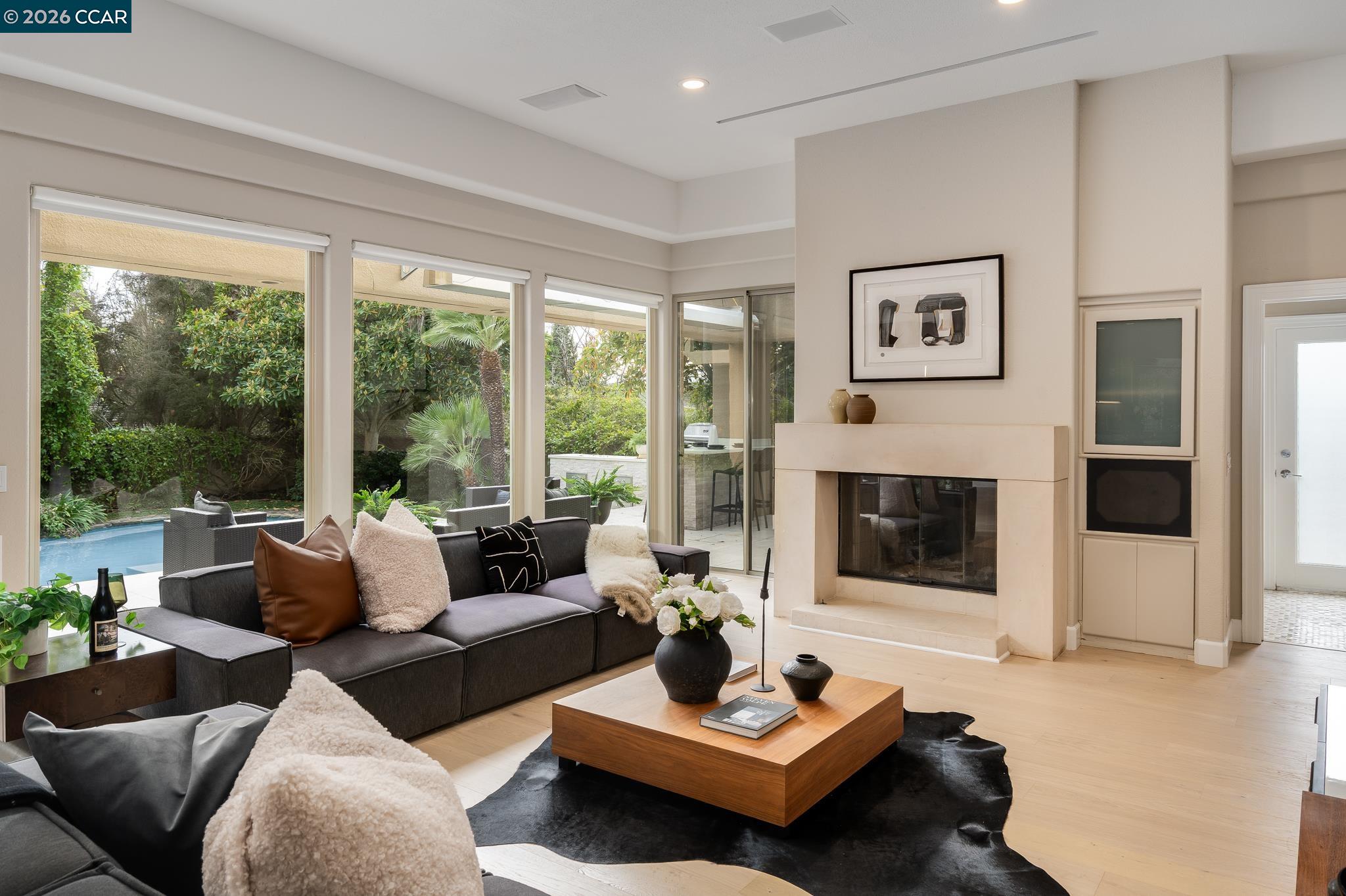 Detail Gallery Image 13 of 35 For 4257 Golden Oak Court, Danville,  CA 94506 - 4 Beds | 4 Baths