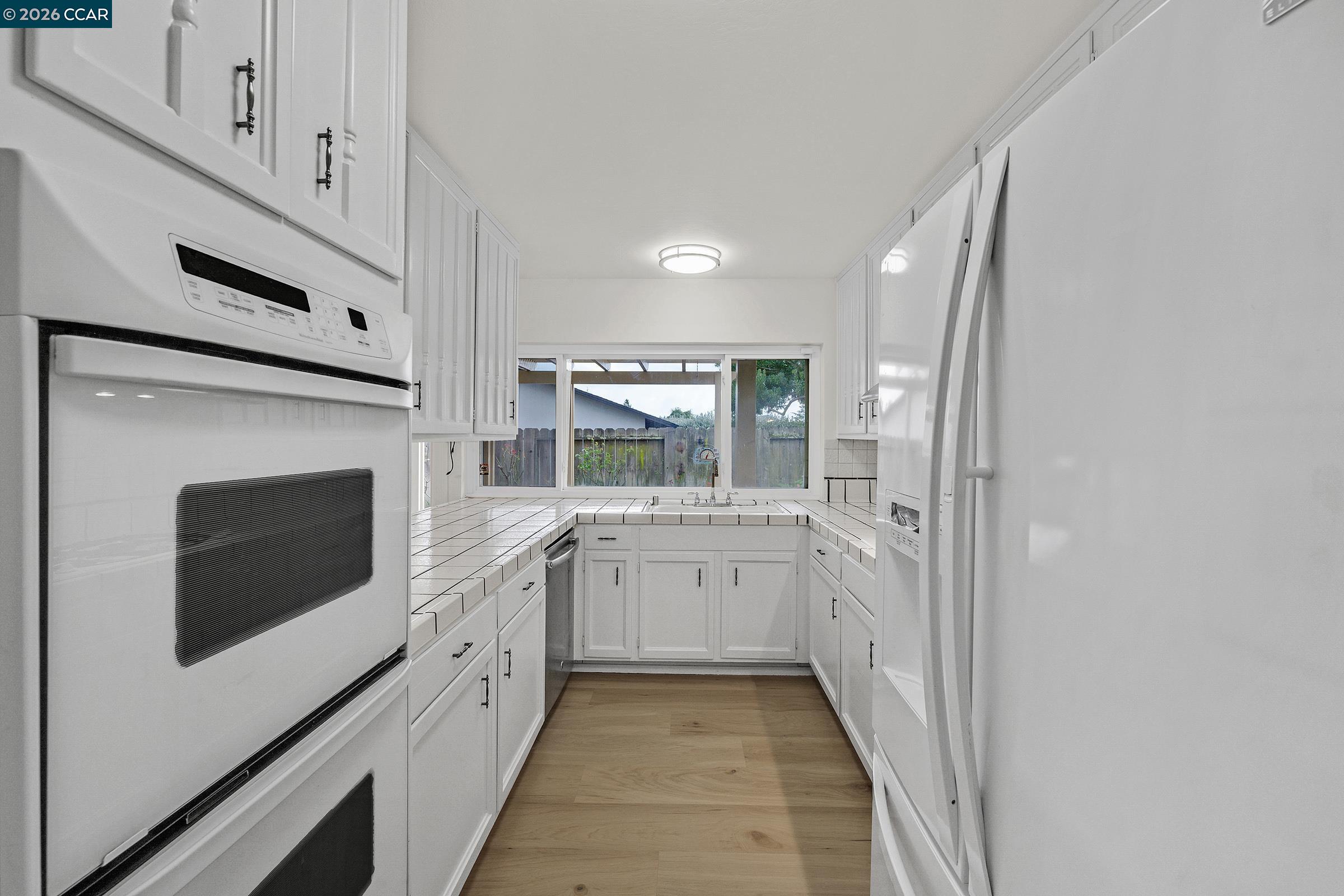 Detail Gallery Image 15 of 43 For 27889 Farm Hill Dr, Hayward,  CA 94542 - 4 Beds | 2/1 Baths