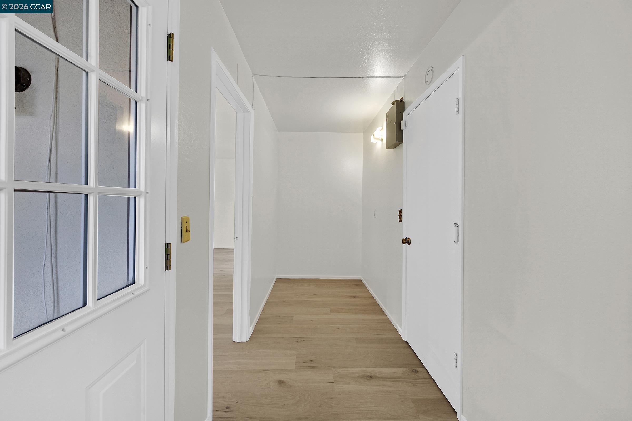 Detail Gallery Image 23 of 43 For 27889 Farm Hill Dr, Hayward,  CA 94542 - 4 Beds | 2/1 Baths