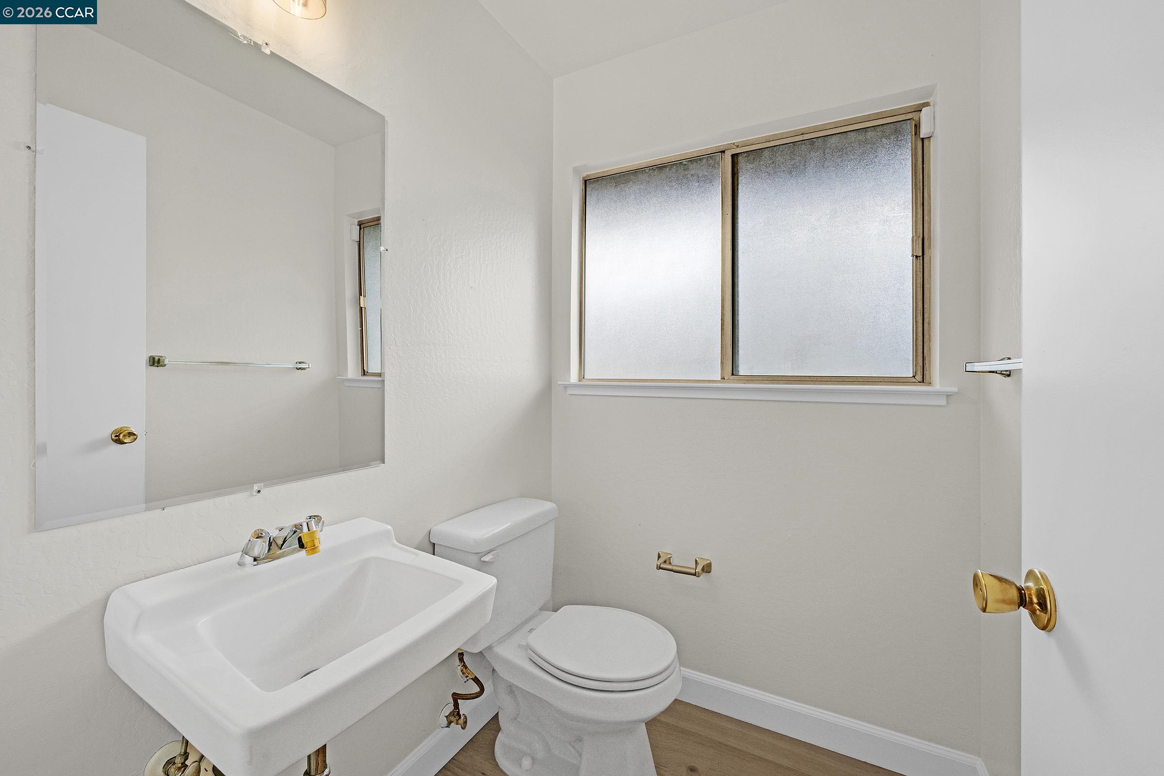 Detail Gallery Image 24 of 43 For 27889 Farm Hill Dr, Hayward,  CA 94542 - 4 Beds | 2/1 Baths