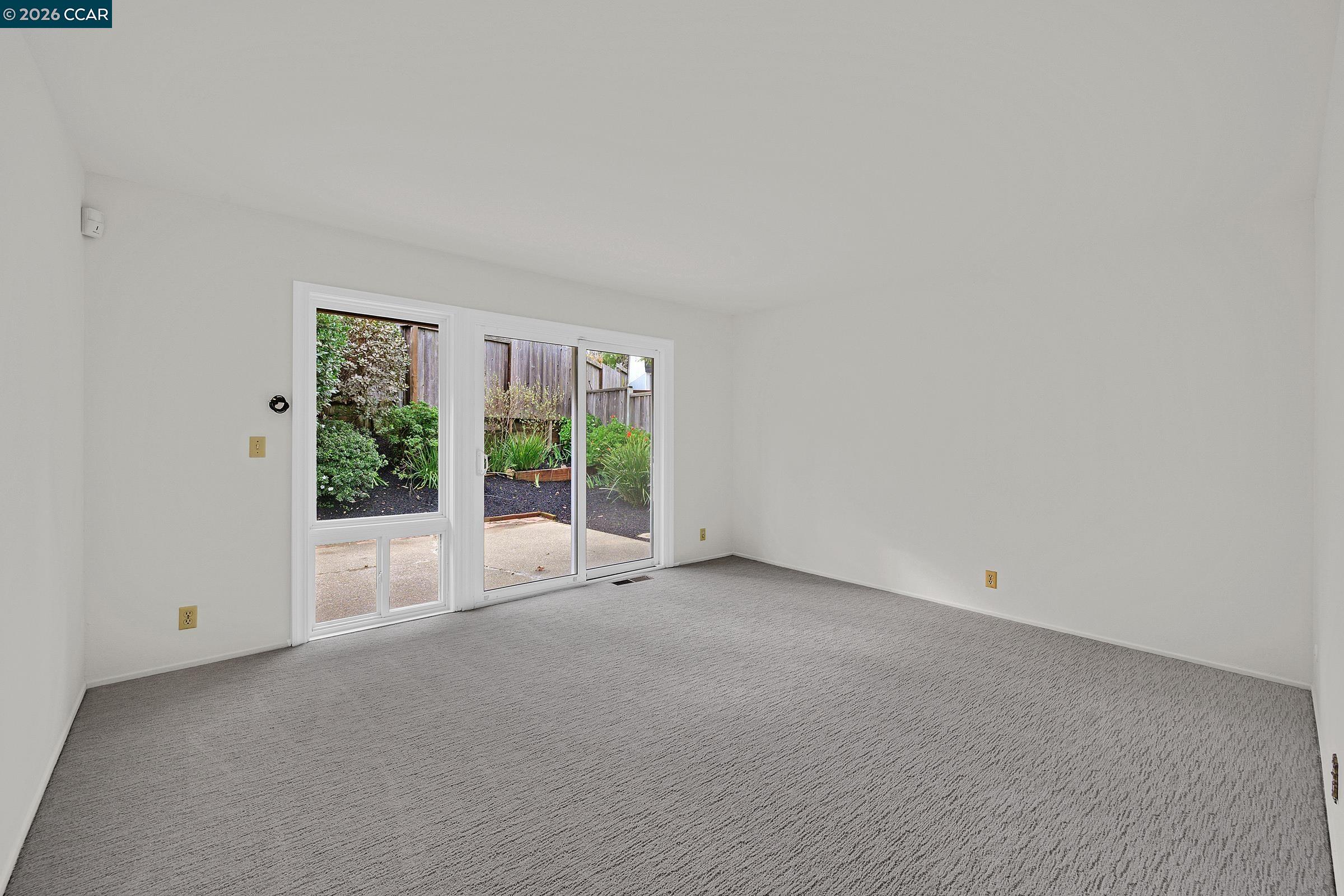 Detail Gallery Image 25 of 43 For 27889 Farm Hill Dr, Hayward,  CA 94542 - 4 Beds | 2/1 Baths