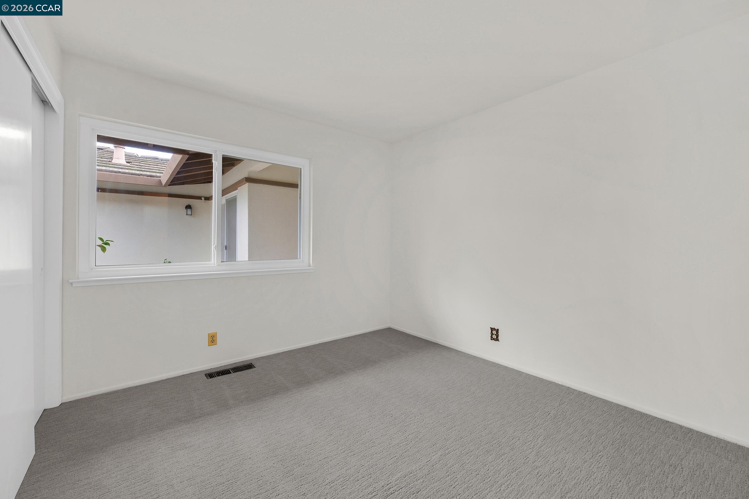 Detail Gallery Image 30 of 43 For 27889 Farm Hill Dr, Hayward,  CA 94542 - 4 Beds | 2/1 Baths