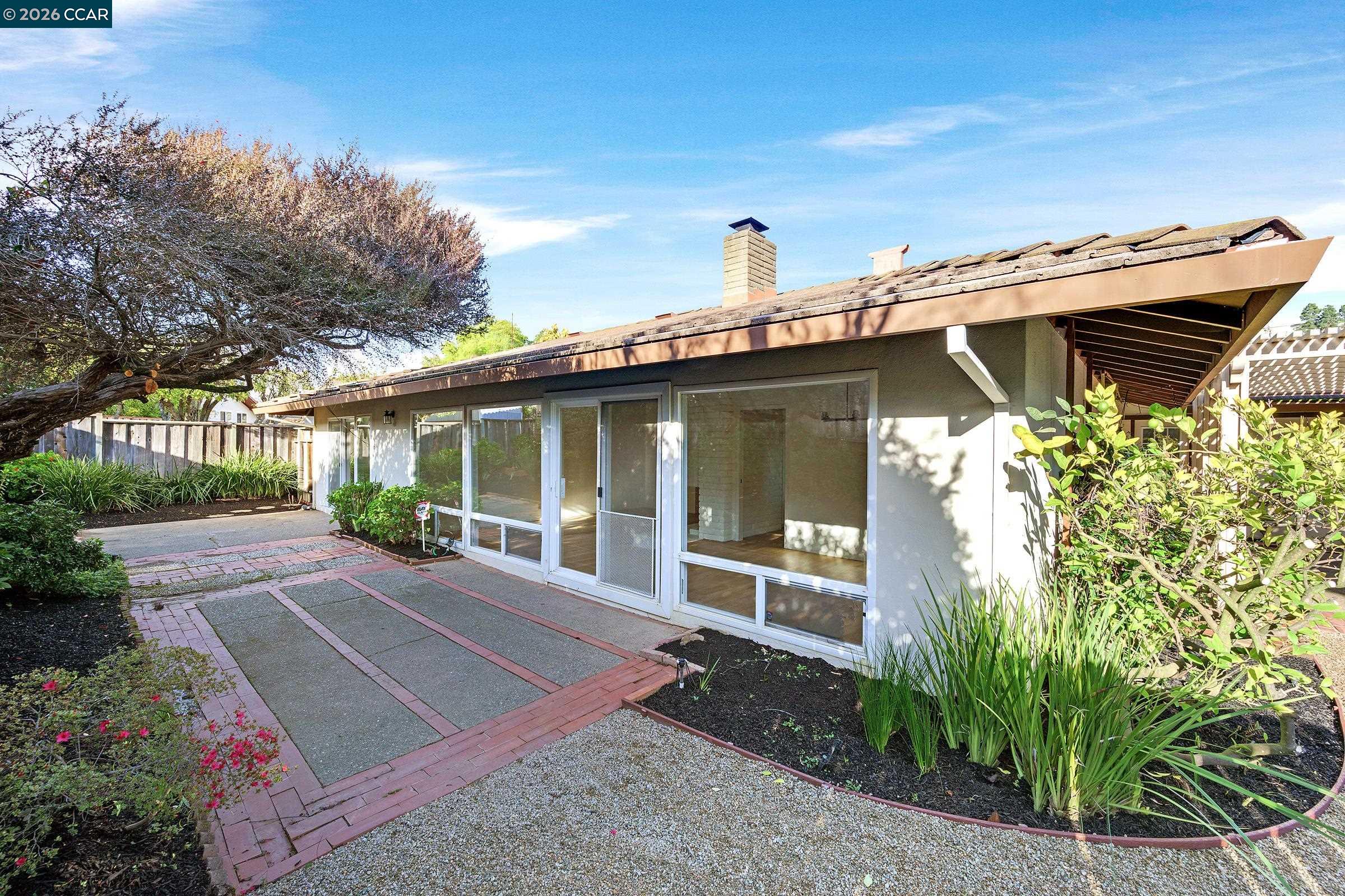 Detail Gallery Image 41 of 43 For 27889 Farm Hill Dr, Hayward,  CA 94542 - 4 Beds | 2/1 Baths