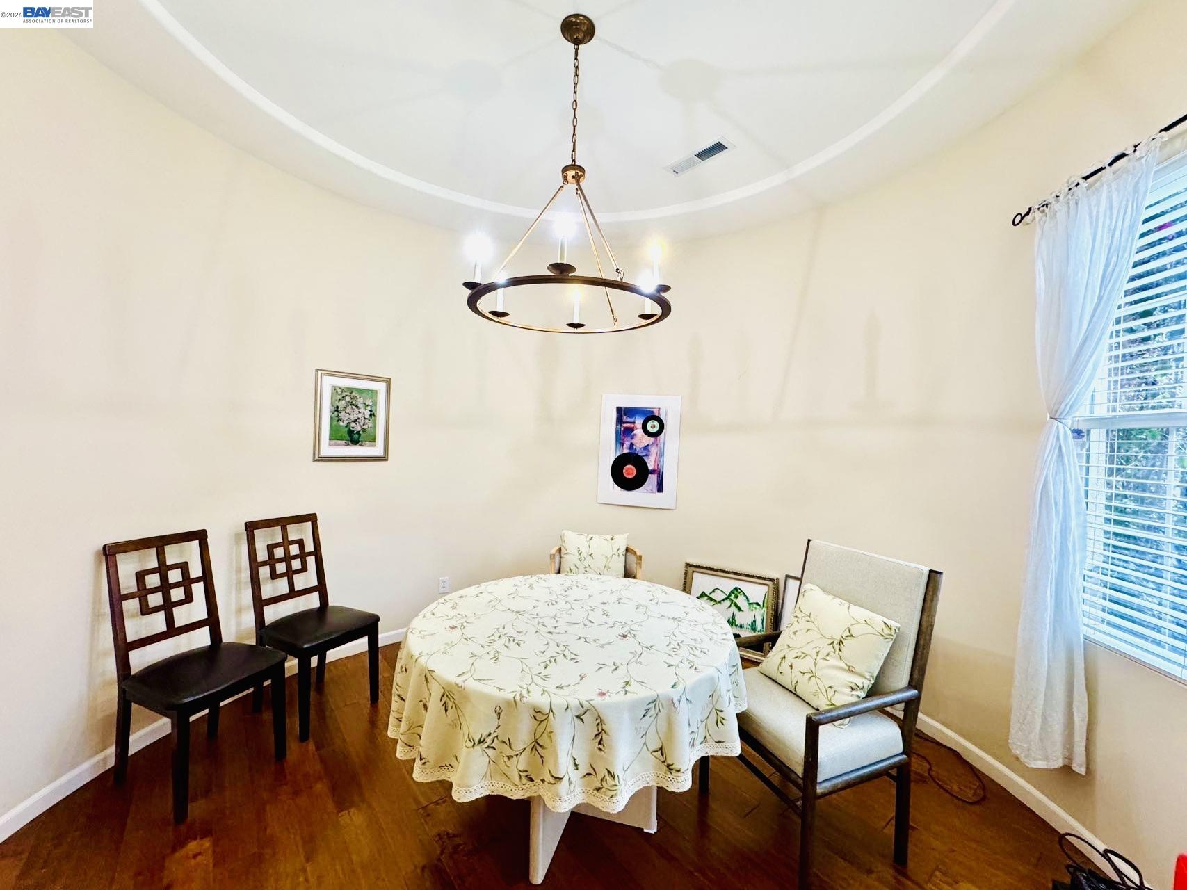 Detail Gallery Image 12 of 19 For 7111 Eagle Ridge Dr., Gilroy,  CA 95020 - 4 Beds | 2/1 Baths