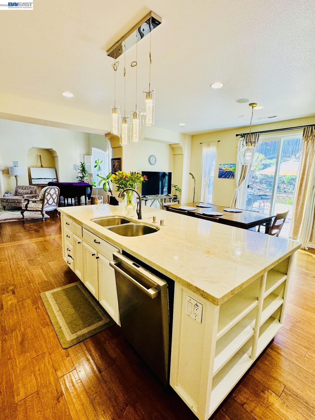 Detail Gallery Image 13 of 19 For 7111 Eagle Ridge Dr., Gilroy,  CA 95020 - 4 Beds | 2/1 Baths