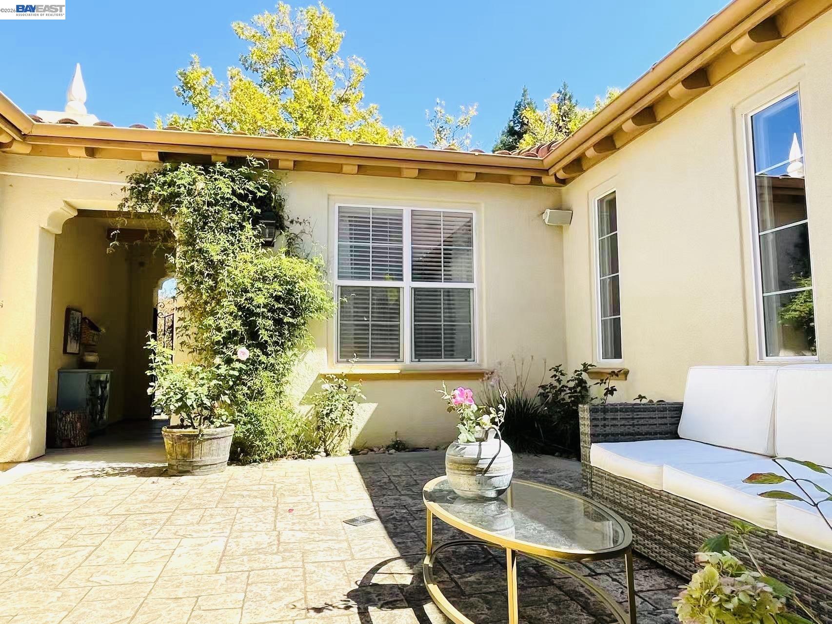 Detail Gallery Image 3 of 19 For 7111 Eagle Ridge Dr., Gilroy,  CA 95020 - 4 Beds | 2/1 Baths