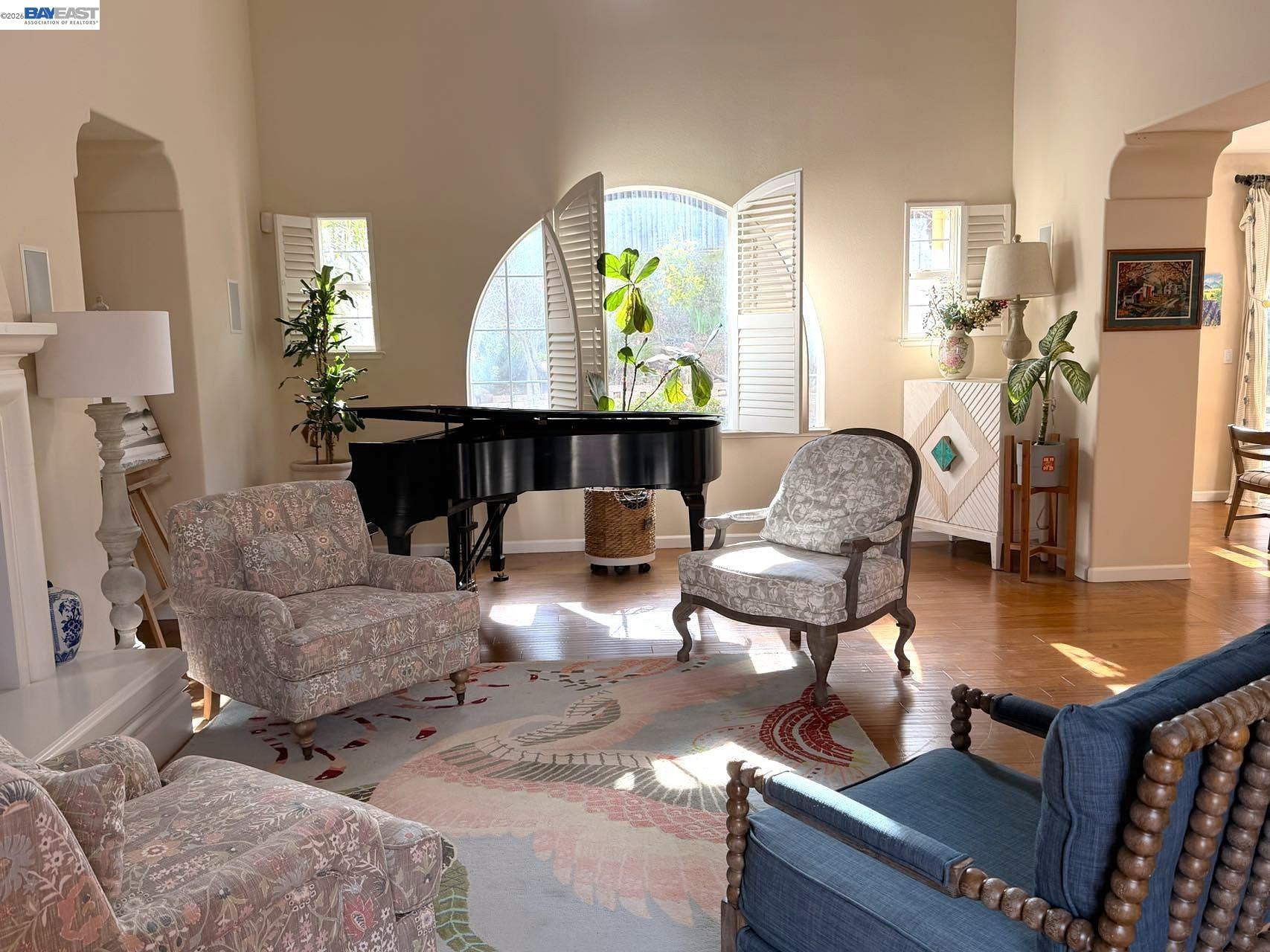 Detail Gallery Image 6 of 18 For 7111 Eagle Ridge Dr., Gilroy,  CA 95020 - 4 Beds | 2/1 Baths