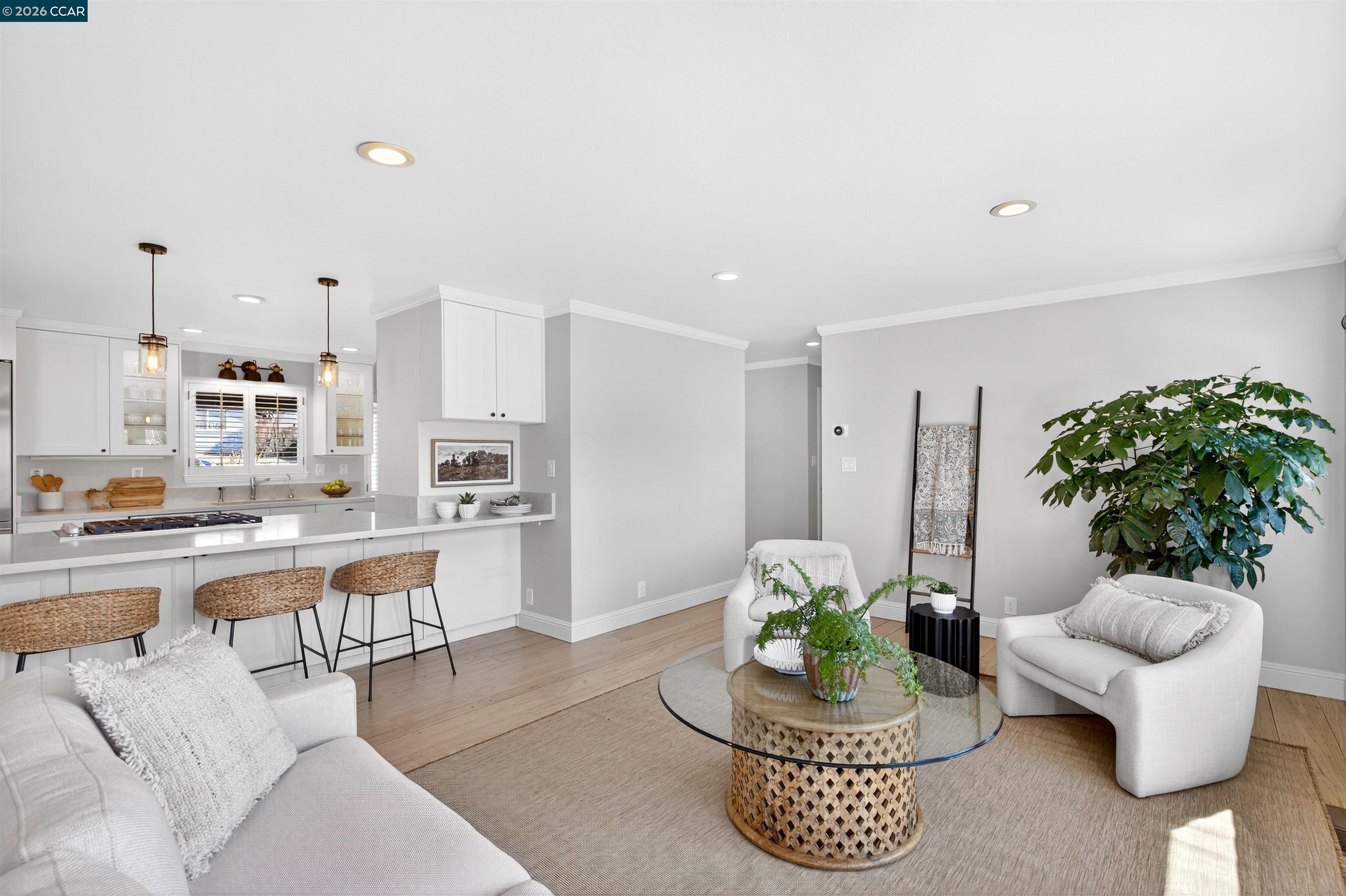 Detail Gallery Image 13 of 32 For 19 Lance Ct, Moraga,  CA 94556 - 4 Beds | 2 Baths