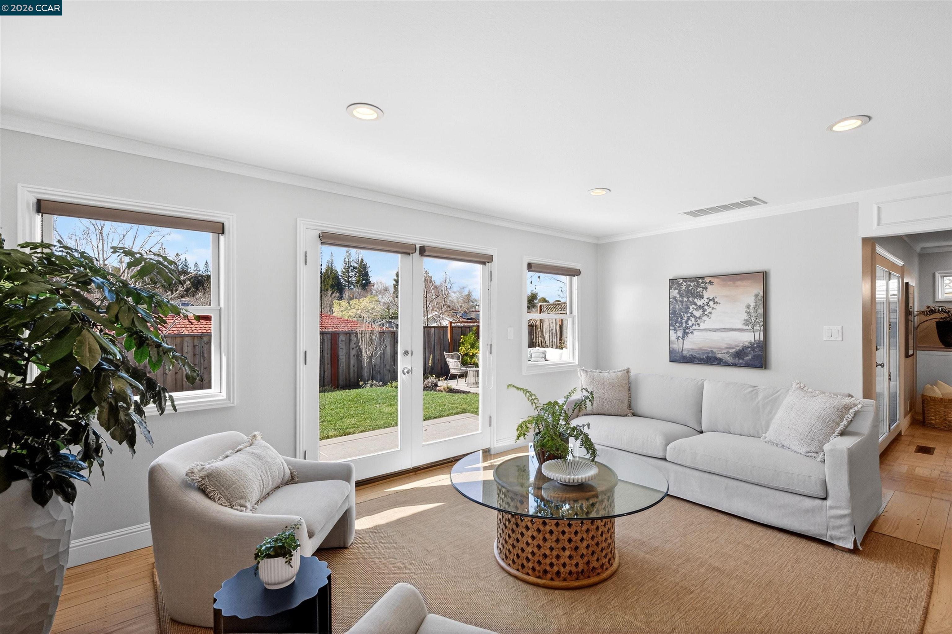 Detail Gallery Image 14 of 32 For 19 Lance Ct, Moraga,  CA 94556 - 4 Beds | 2 Baths