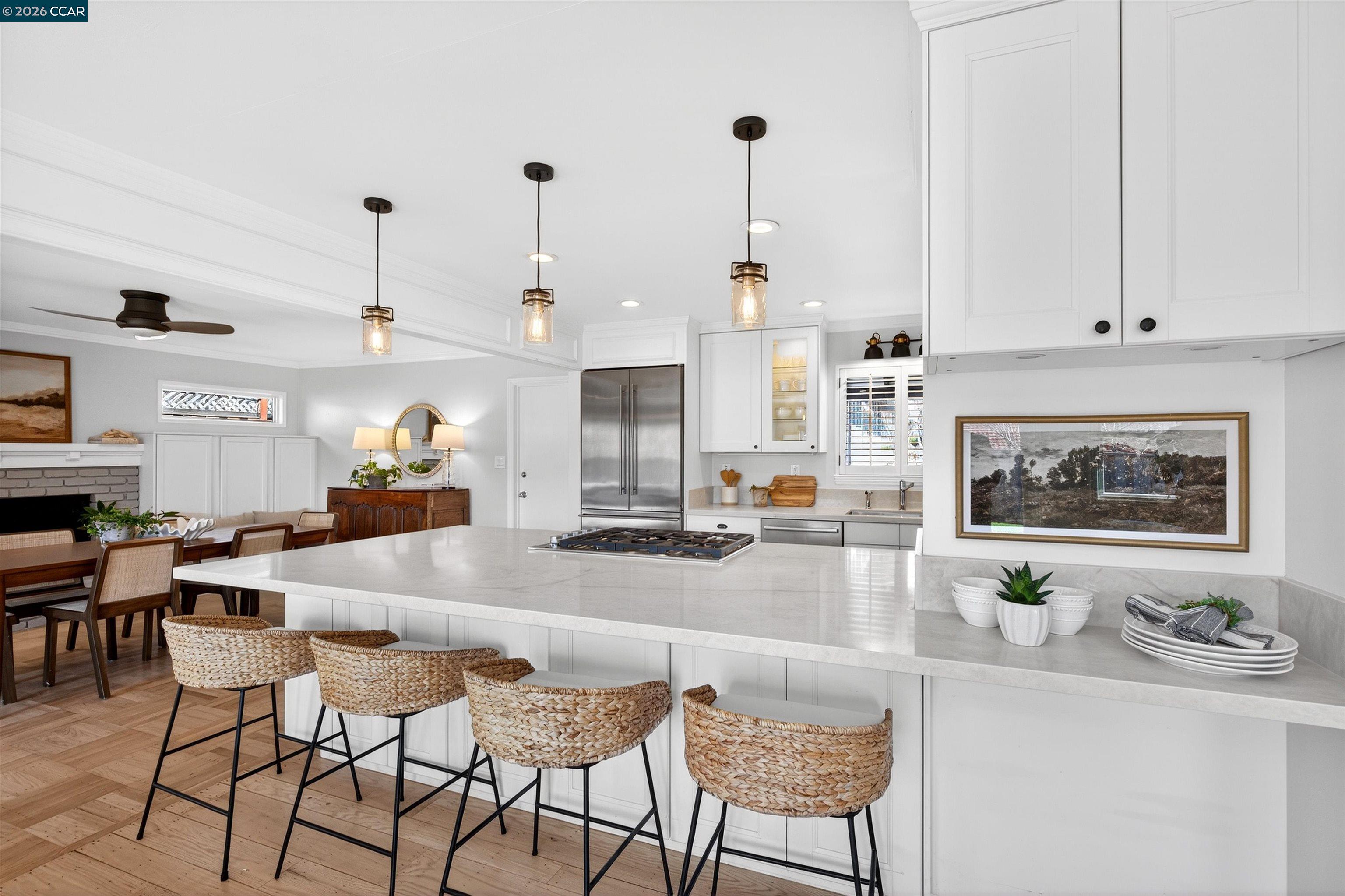 Detail Gallery Image 4 of 32 For 19 Lance Ct, Moraga,  CA 94556 - 4 Beds | 2 Baths