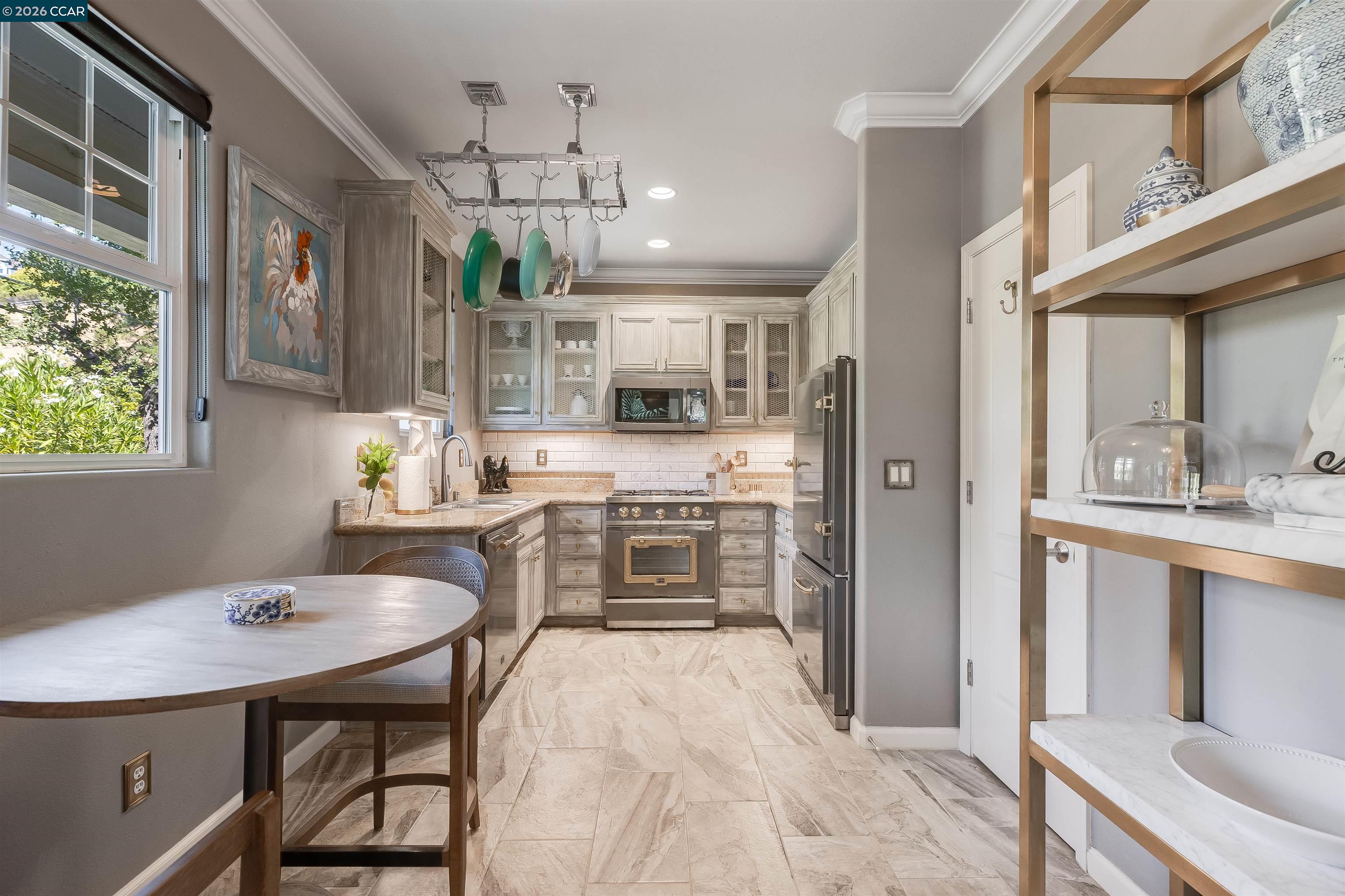 Photo #4: 41124633 Listing: Photo #4