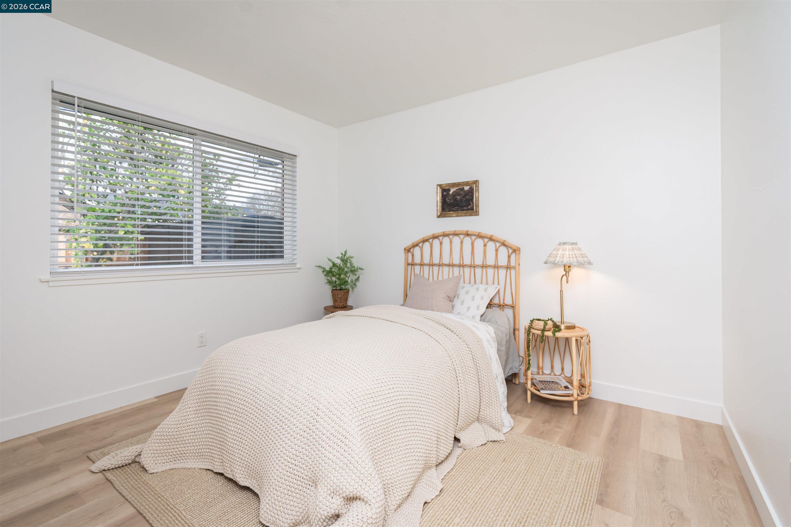 Detail Gallery Image 20 of 33 For 5201 Sky Pkwy, Sacramento,  CA 95823 - 3 Beds | 2 Baths