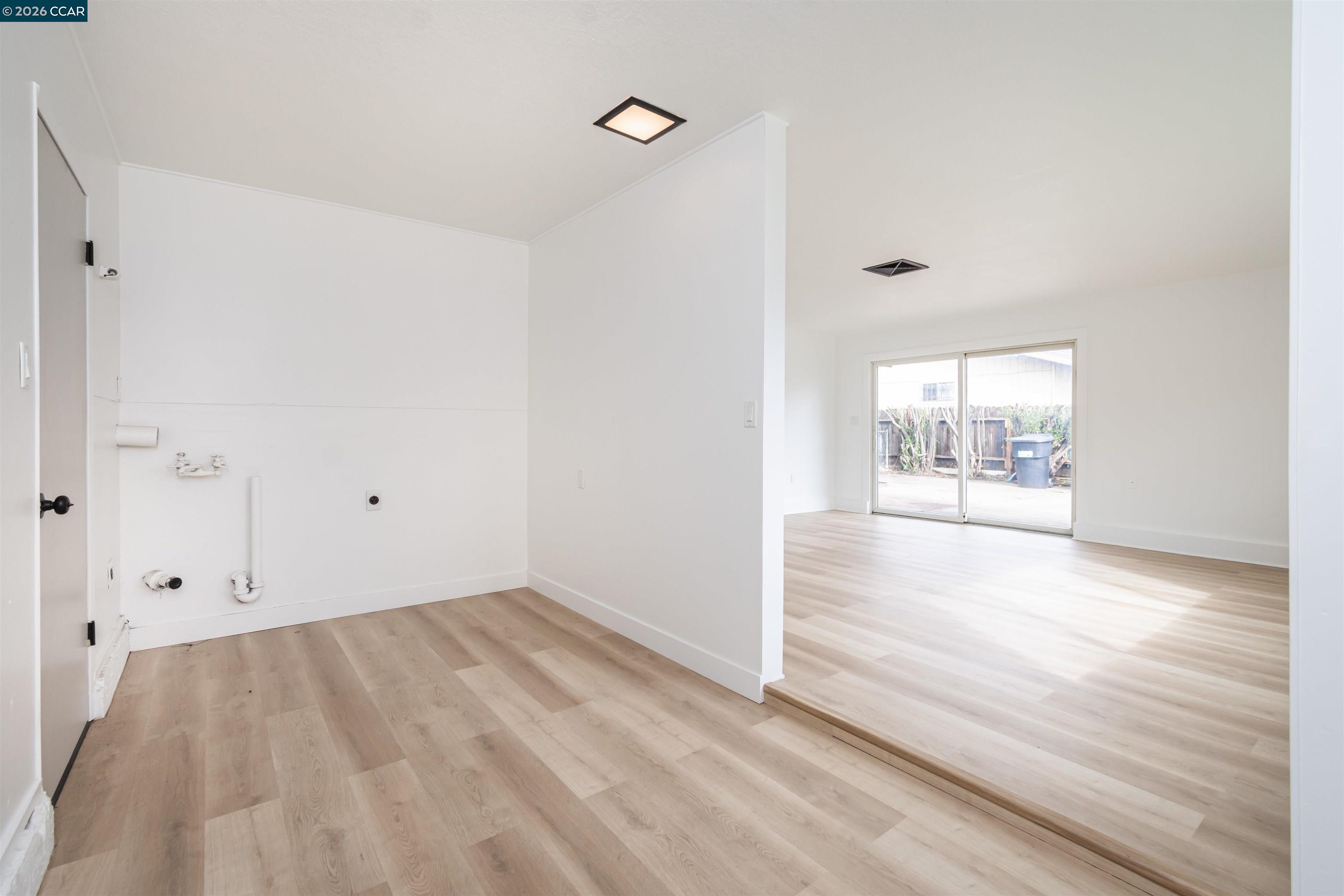 Detail Gallery Image 19 of 34 For 5201 Sky Pkwy, Sacramento,  CA 95823 - 3 Beds | 2 Baths