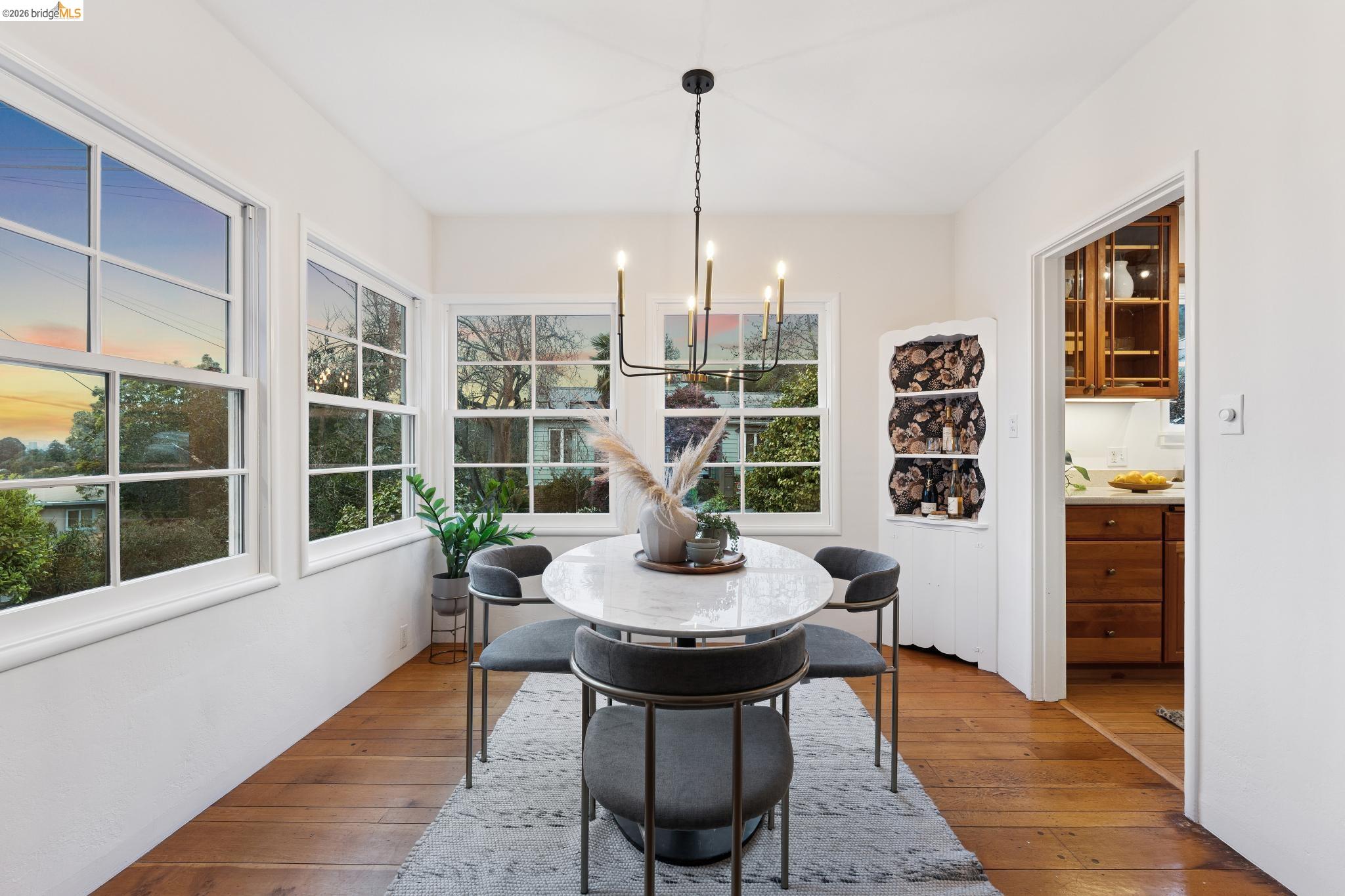 Detail Gallery Image 47 of 60 For 4200 Mountain View Ave, Oakland,  CA 94605 - 3 Beds | 2 Baths