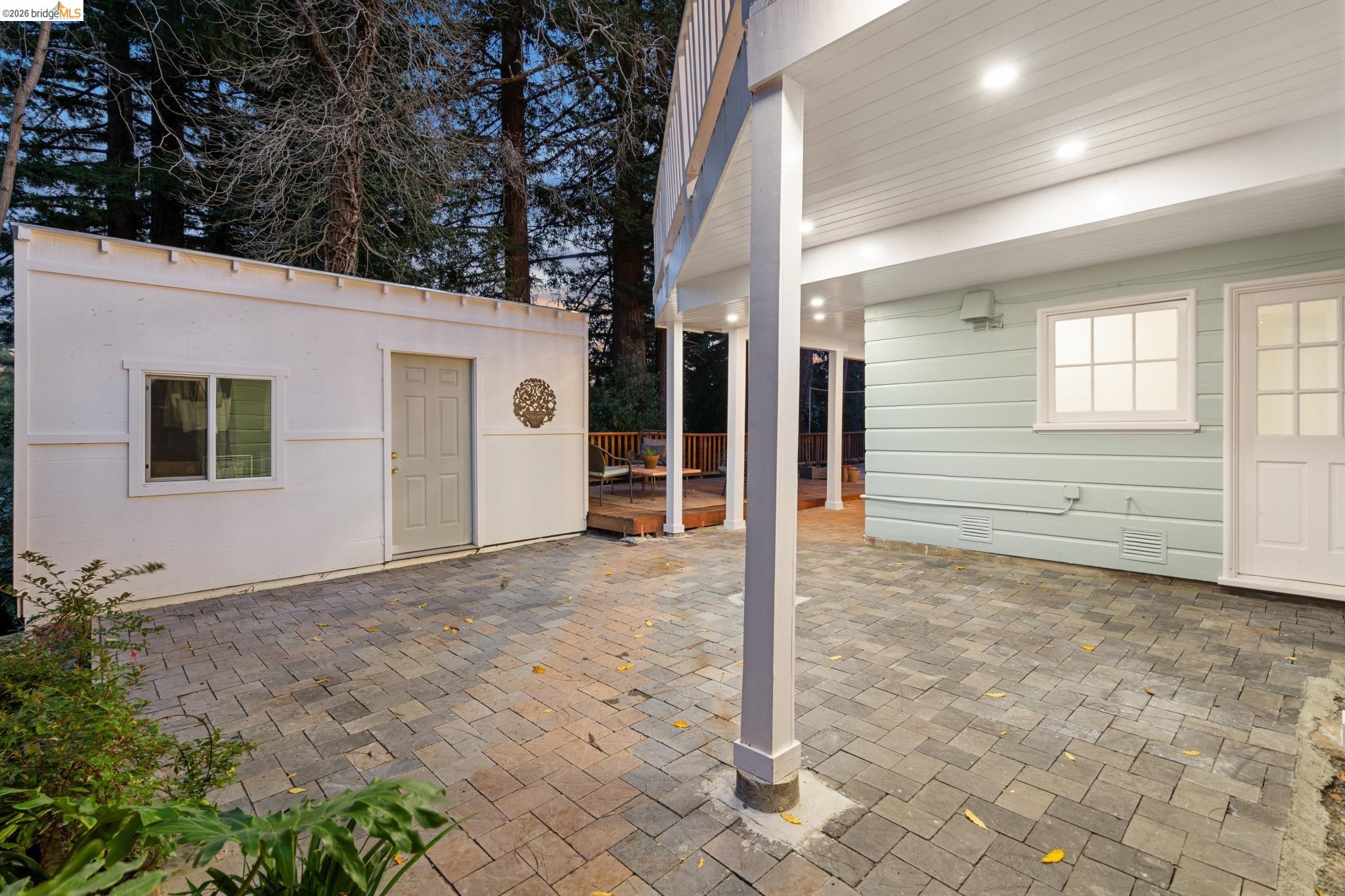 Detail Gallery Image 14 of 58 For 5922 Bruns Ct, Oakland,  CA 94611 - – Beds | – Baths