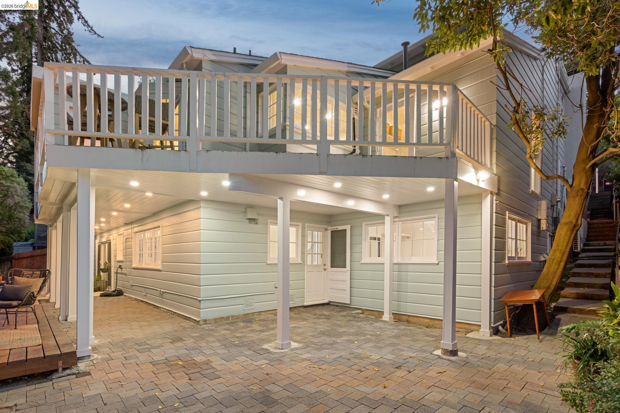 Detail Gallery Image 15 of 58 For 5922 Bruns Ct, Oakland,  CA 94611 - – Beds | – Baths