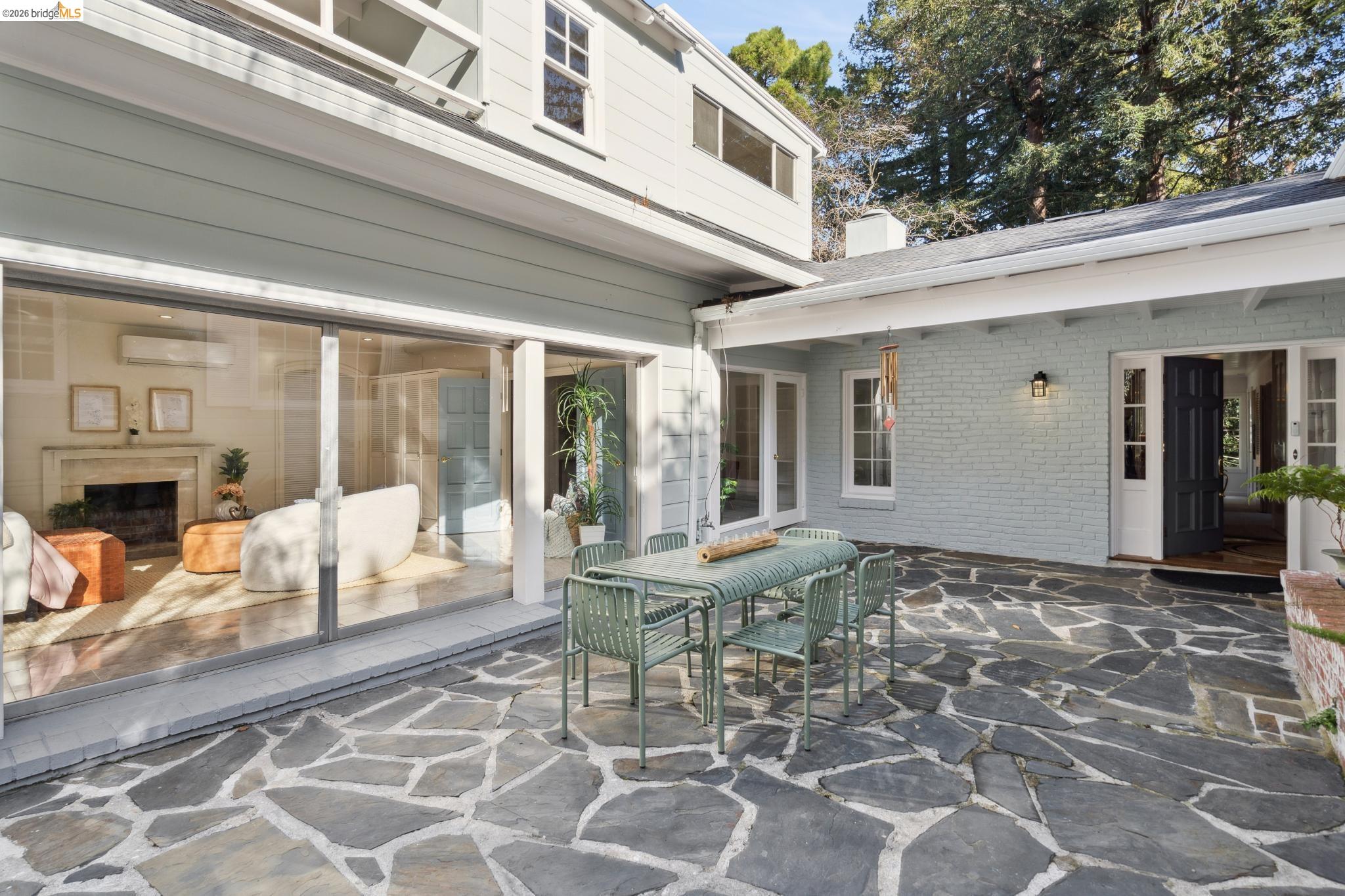 Detail Gallery Image 21 of 58 For 5922 Bruns Ct, Oakland,  CA 94611 - – Beds | – Baths