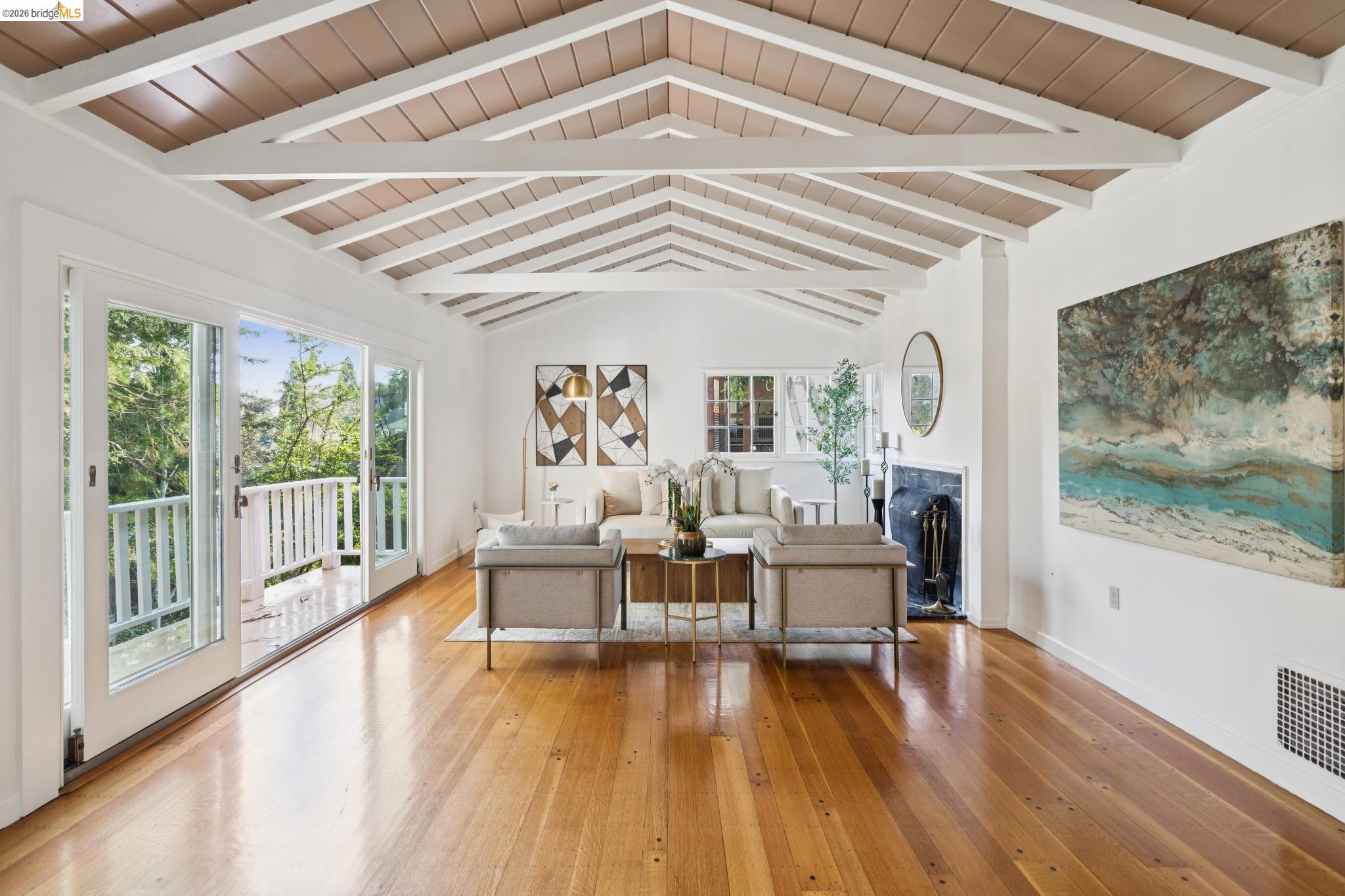 Detail Gallery Image 24 of 58 For 5922 Bruns Ct, Oakland,  CA 94611 - – Beds | – Baths