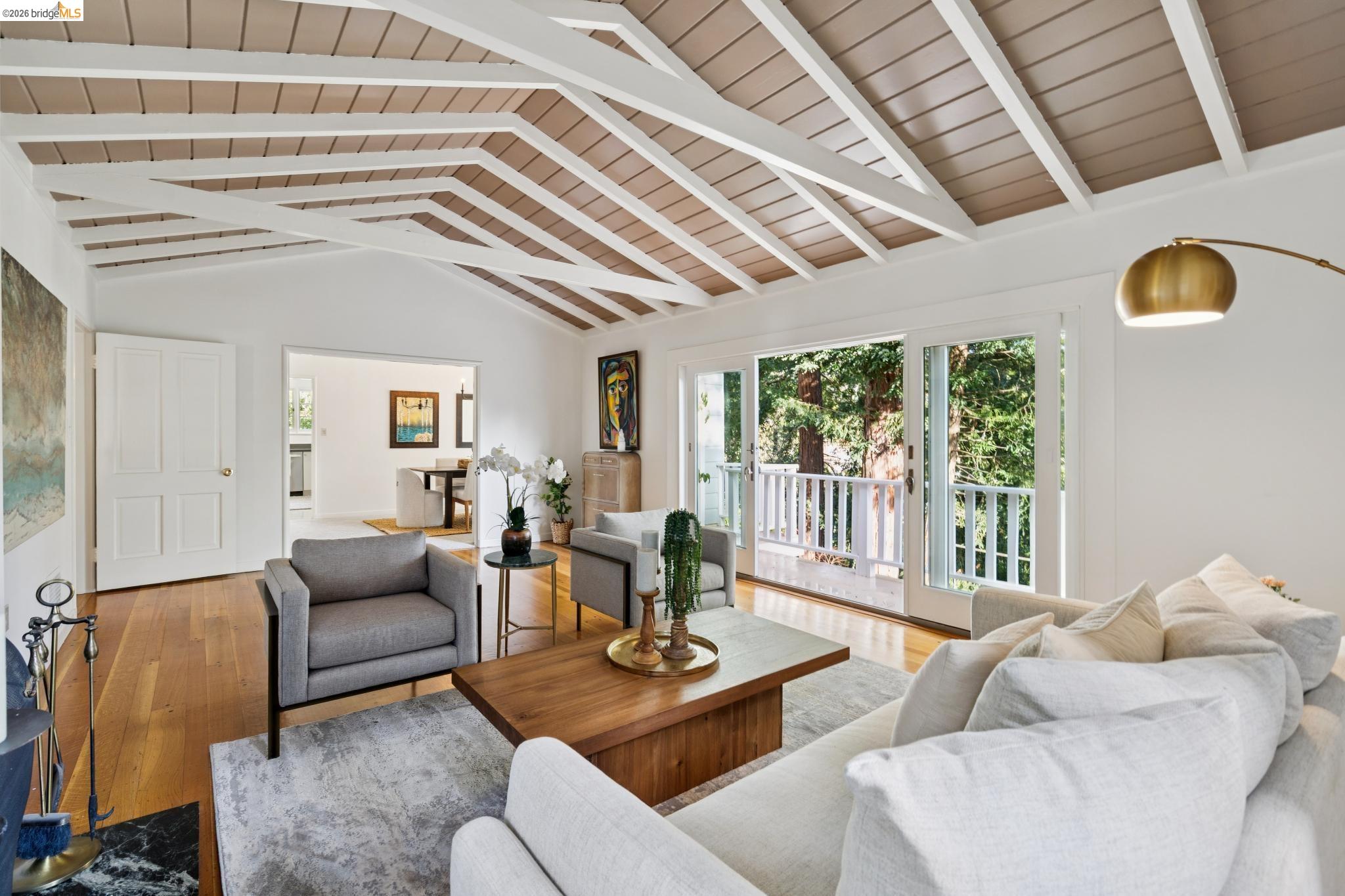 Detail Gallery Image 25 of 58 For 5922 Bruns Ct, Oakland,  CA 94611 - – Beds | – Baths