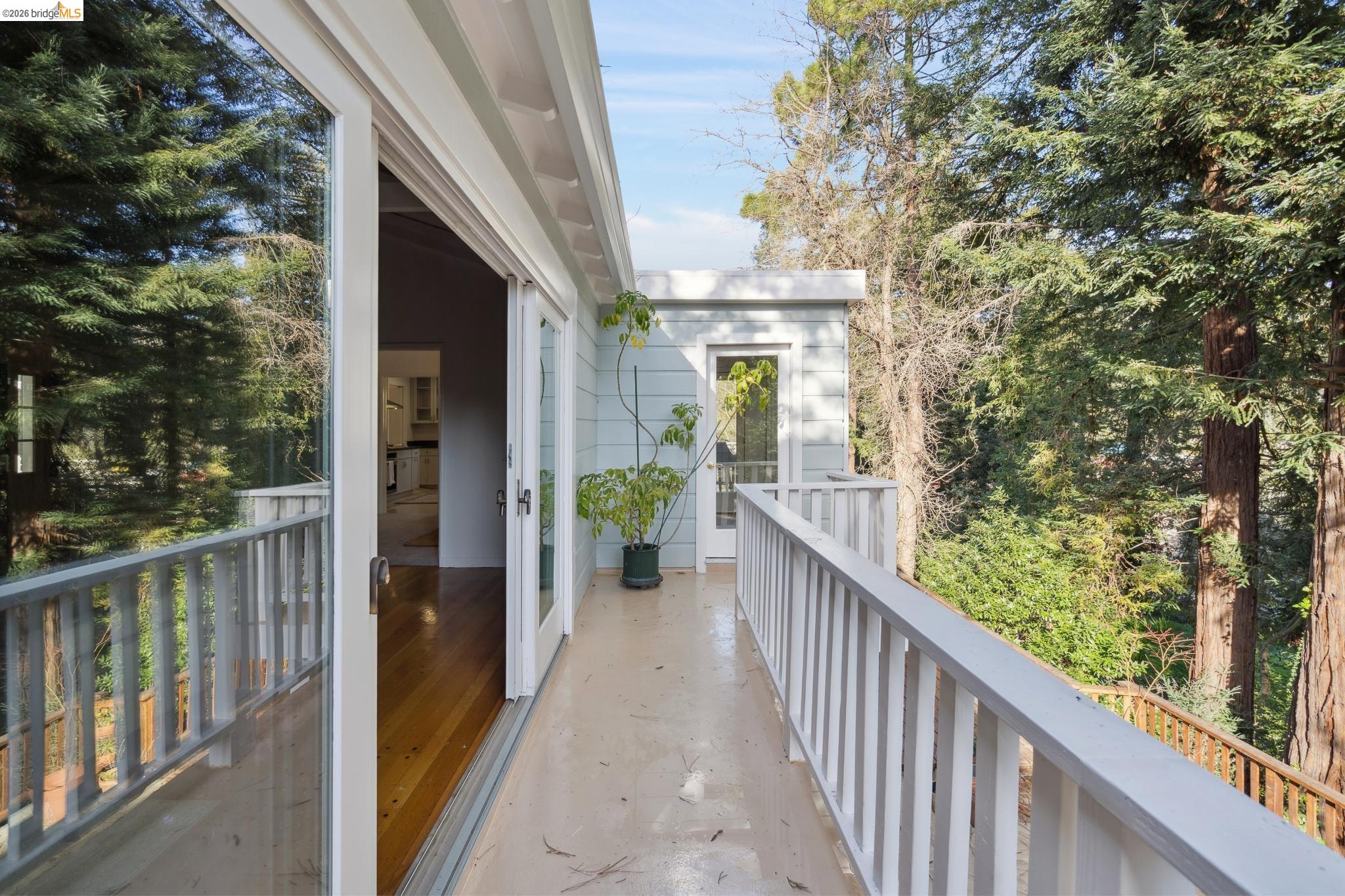 Detail Gallery Image 26 of 58 For 5922 Bruns Ct, Oakland,  CA 94611 - – Beds | – Baths