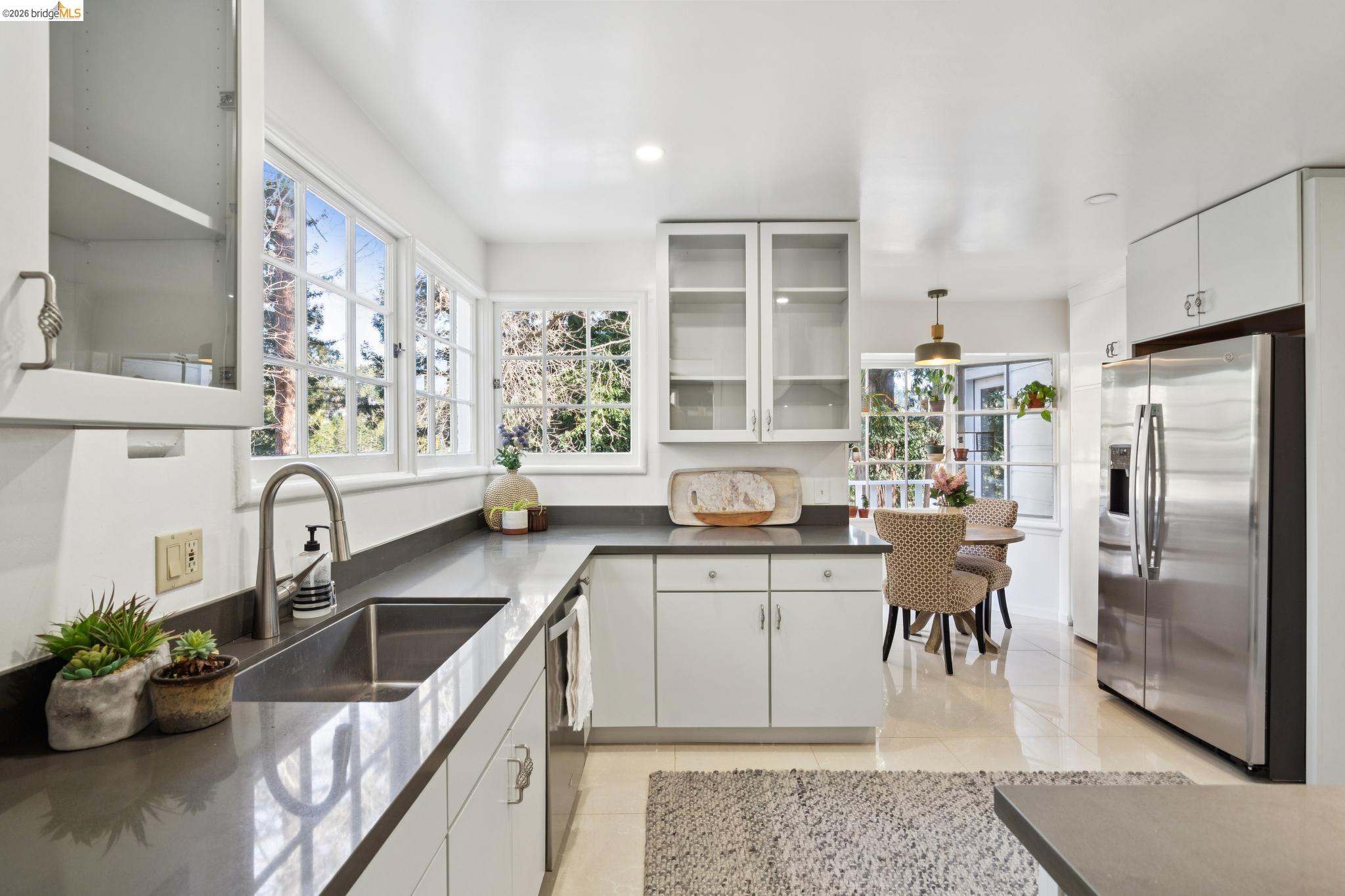 Detail Gallery Image 33 of 58 For 5922 Bruns Ct, Oakland,  CA 94611 - – Beds | – Baths