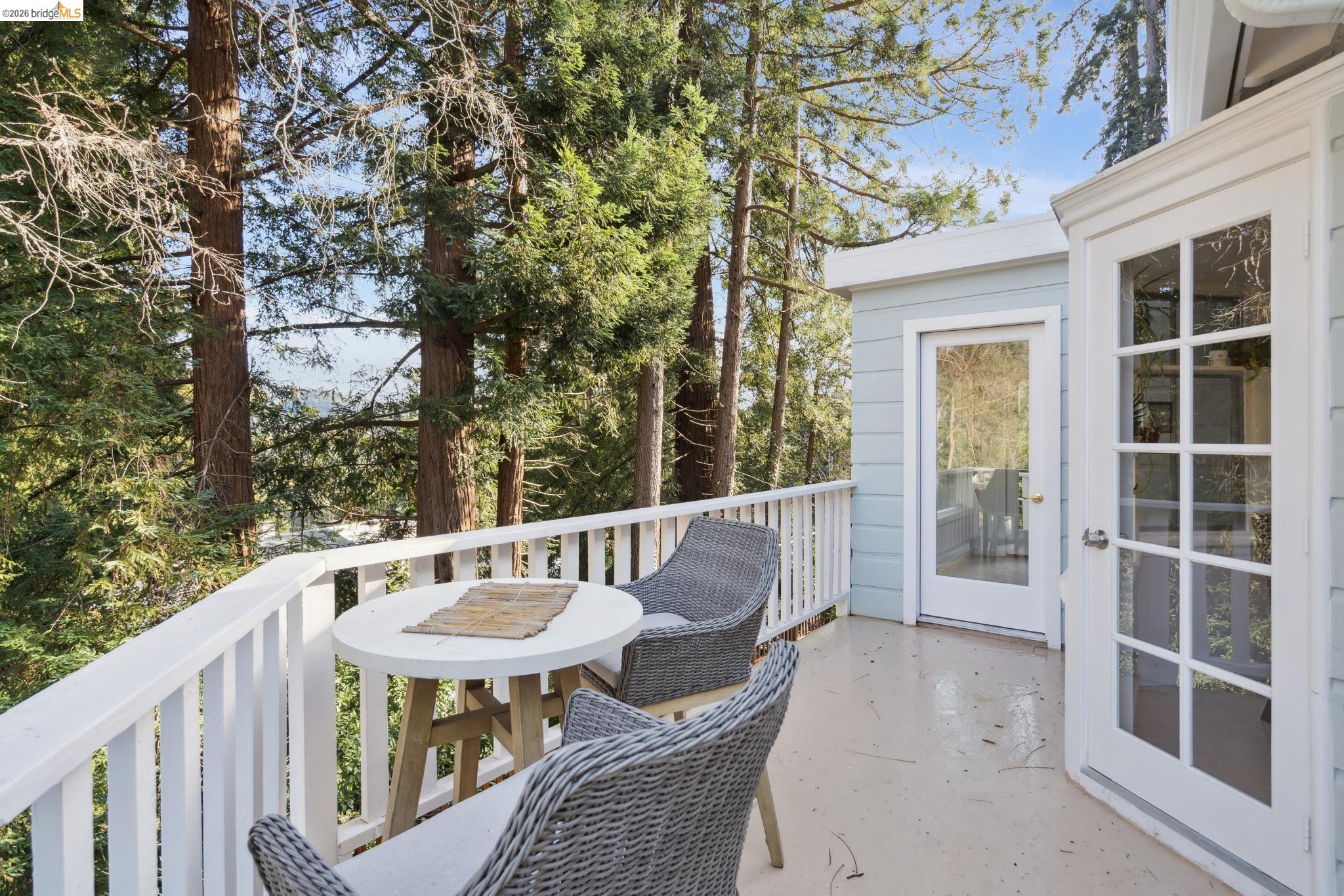 Detail Gallery Image 37 of 58 For 5922 Bruns Ct, Oakland,  CA 94611 - – Beds | – Baths