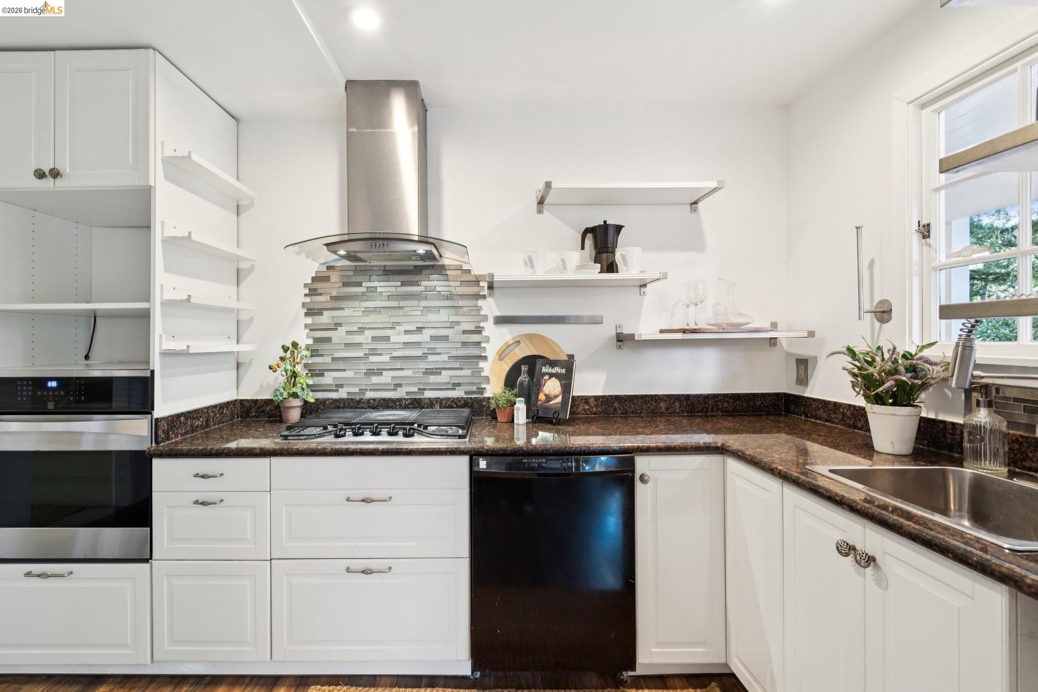 Detail Gallery Image 57 of 58 For 5922 Bruns Ct, Oakland,  CA 94611 - – Beds | – Baths