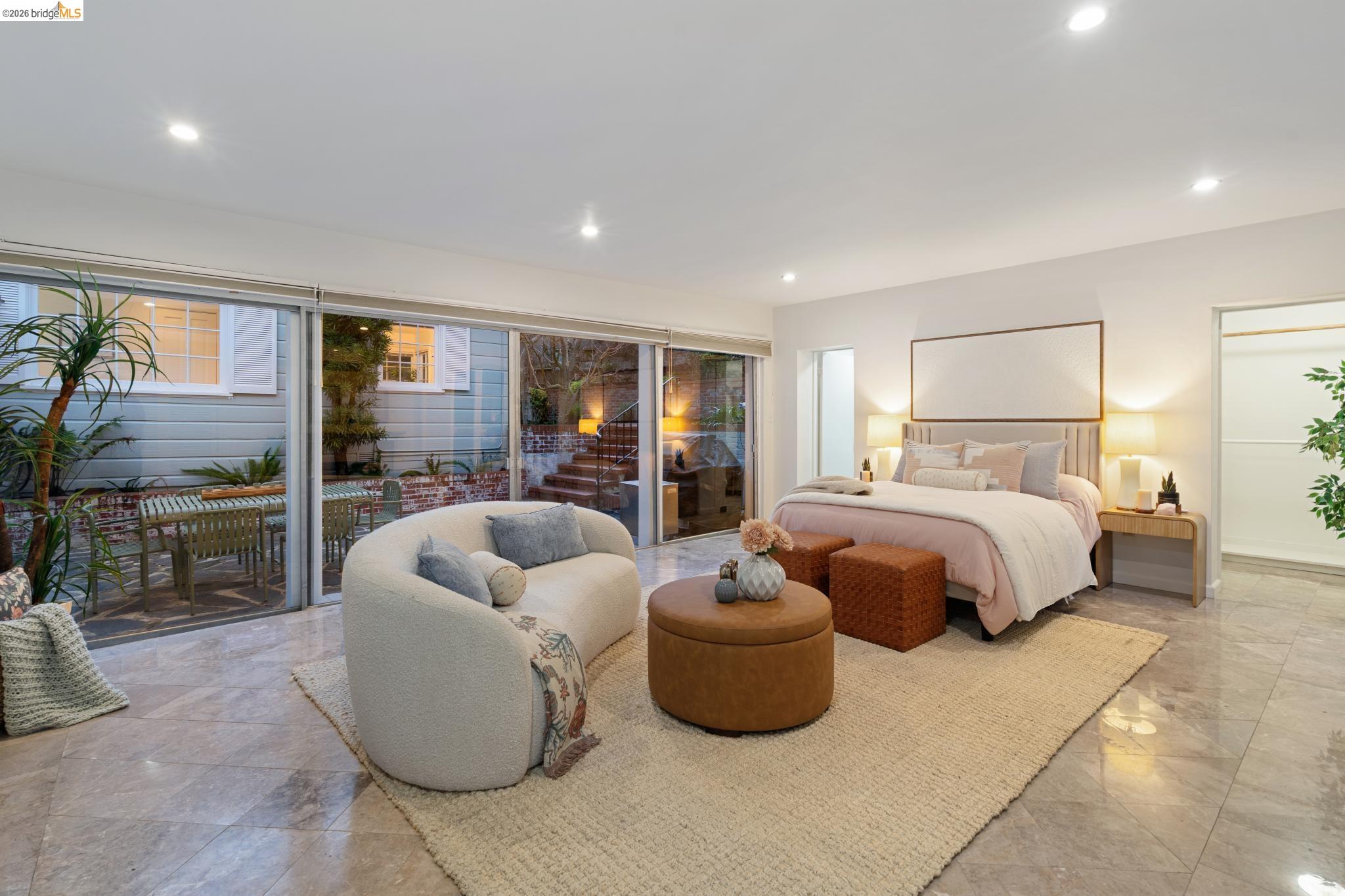 Detail Gallery Image 9 of 58 For 5922 Bruns Ct, Oakland,  CA 94611 - – Beds | – Baths