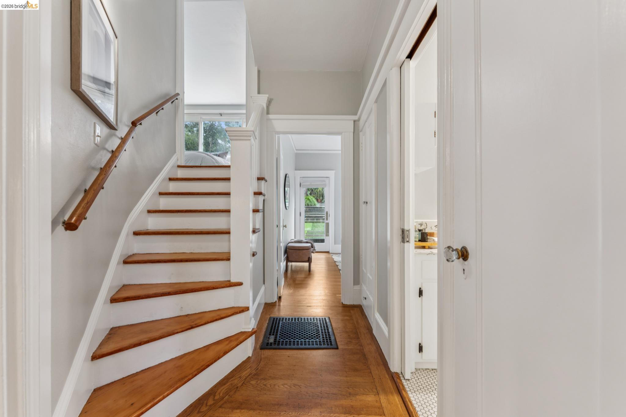 Detail Gallery Image 17 of 49 For 5941 Keith Ave, Oakland,  CA 94618 - 2 Beds | 1/1 Baths