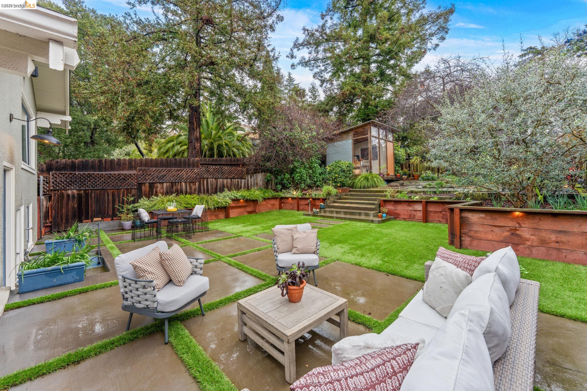 Detail Gallery Image 28 of 49 For 5941 Keith Ave, Oakland,  CA 94618 - 2 Beds | 1/1 Baths