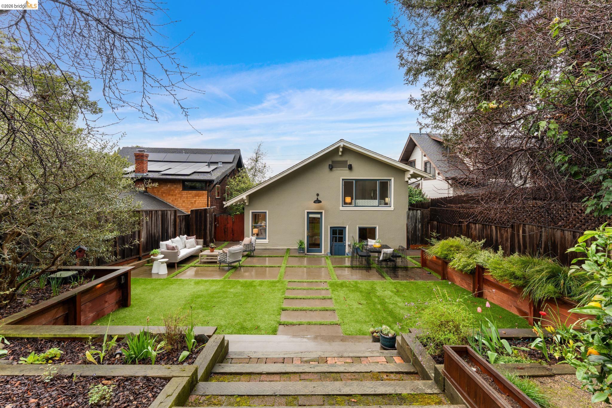 Detail Gallery Image 38 of 49 For 5941 Keith Ave, Oakland,  CA 94618 - 2 Beds | 1/1 Baths