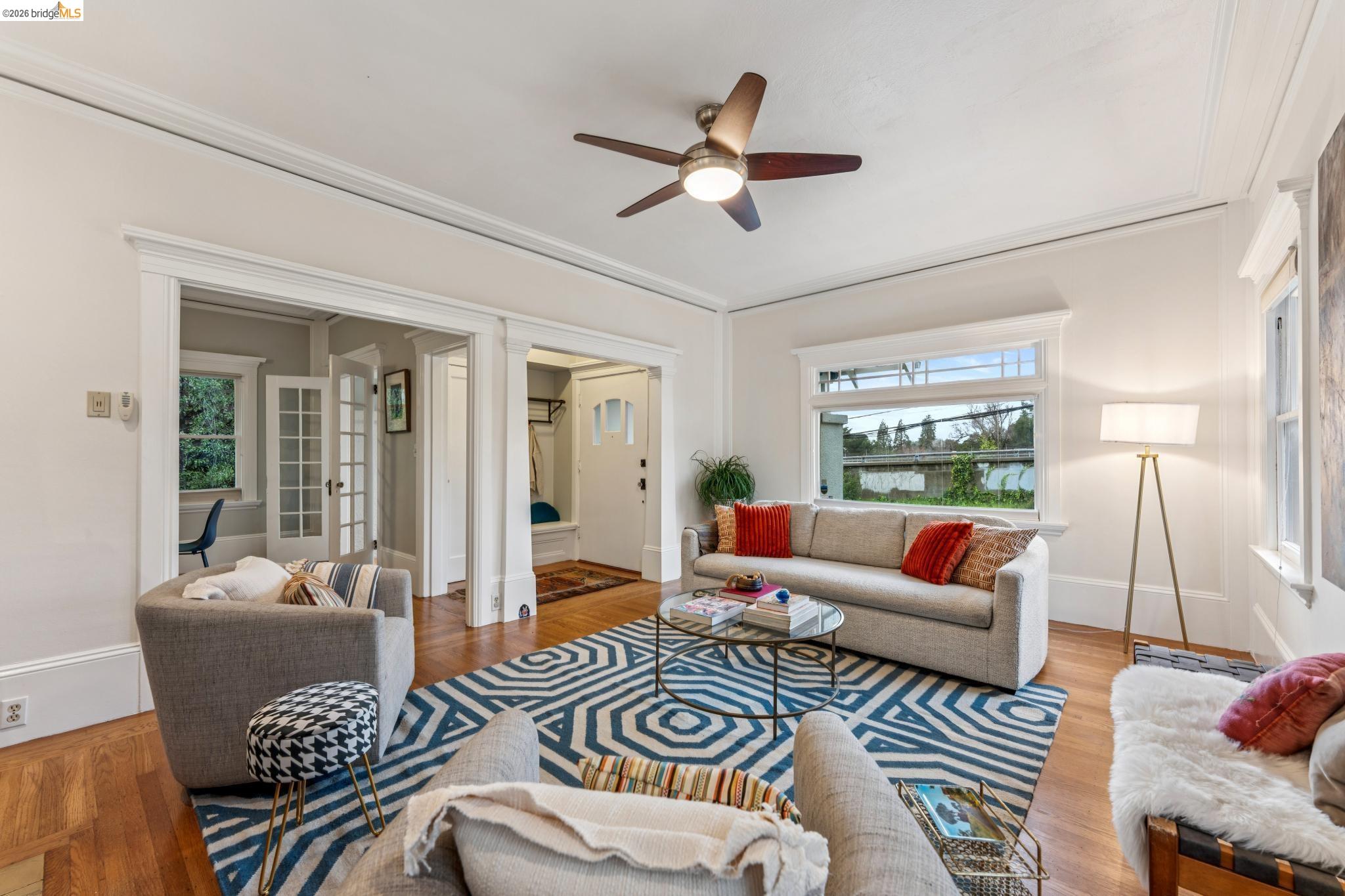 Detail Gallery Image 7 of 49 For 5941 Keith Ave, Oakland,  CA 94618 - 2 Beds | 1/1 Baths