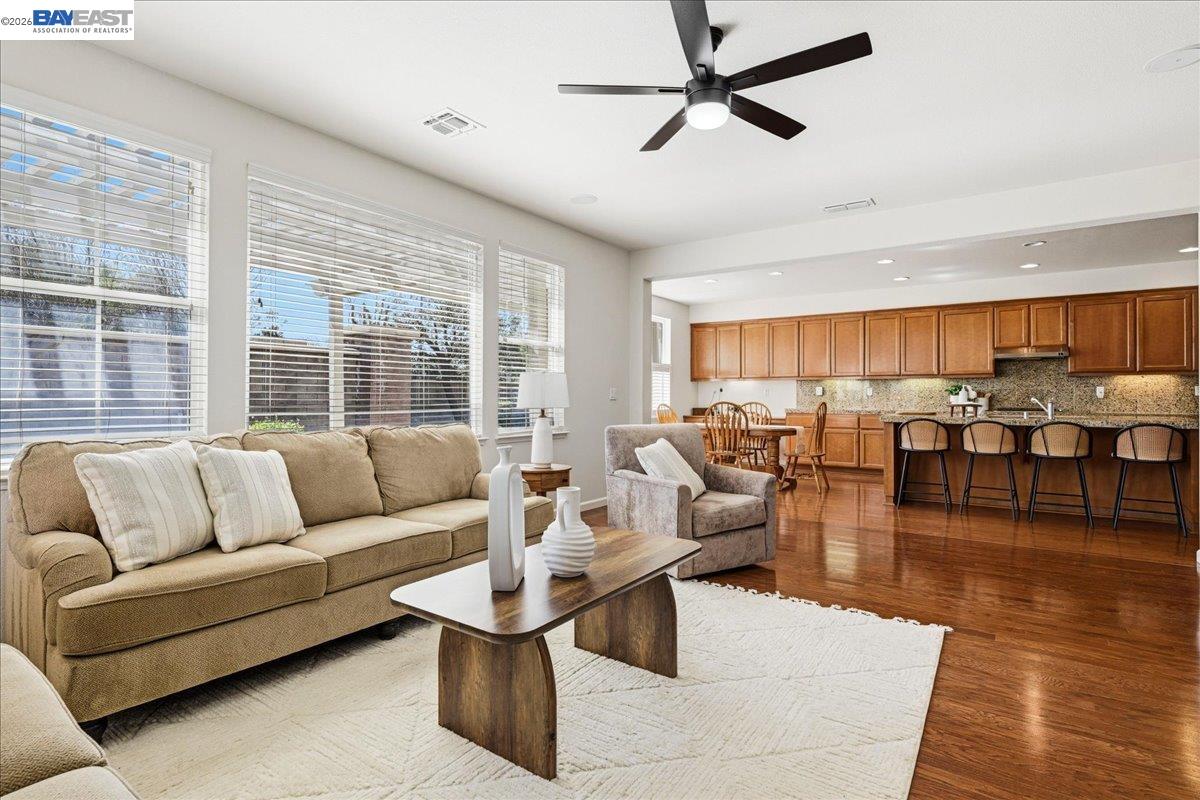 Detail Gallery Image 19 of 58 For 158 Bryant Ct, Mountain House,  CA 95391 - 5 Beds | 3 Baths