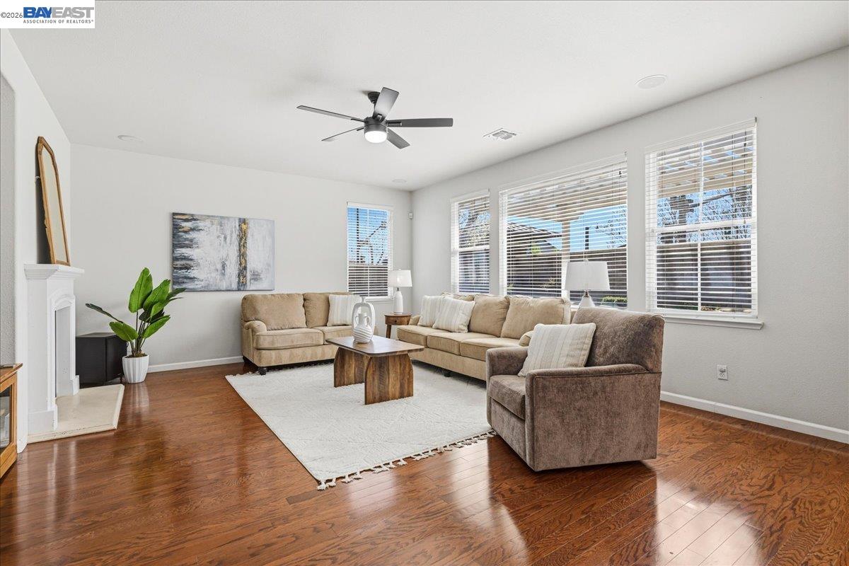 Detail Gallery Image 21 of 58 For 158 Bryant Ct, Mountain House,  CA 95391 - 5 Beds | 3 Baths