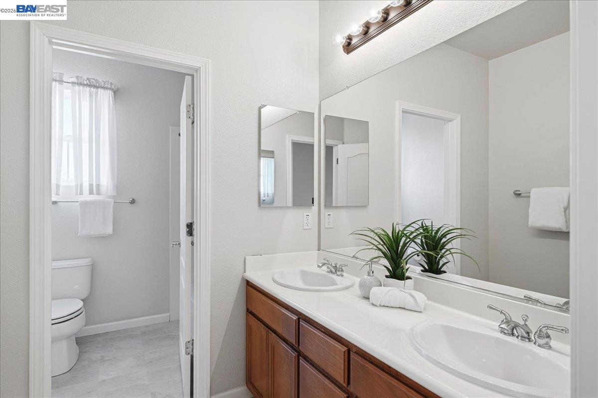 Detail Gallery Image 45 of 58 For 158 Bryant Ct, Mountain House,  CA 95391 - 5 Beds | 3 Baths