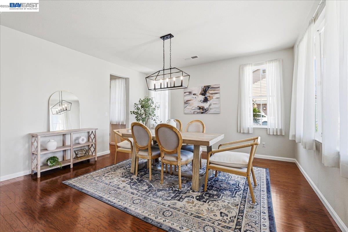 Detail Gallery Image 10 of 58 For 158 Bryant Ct, Mountain House,  CA 95391 - 5 Beds | 3 Baths