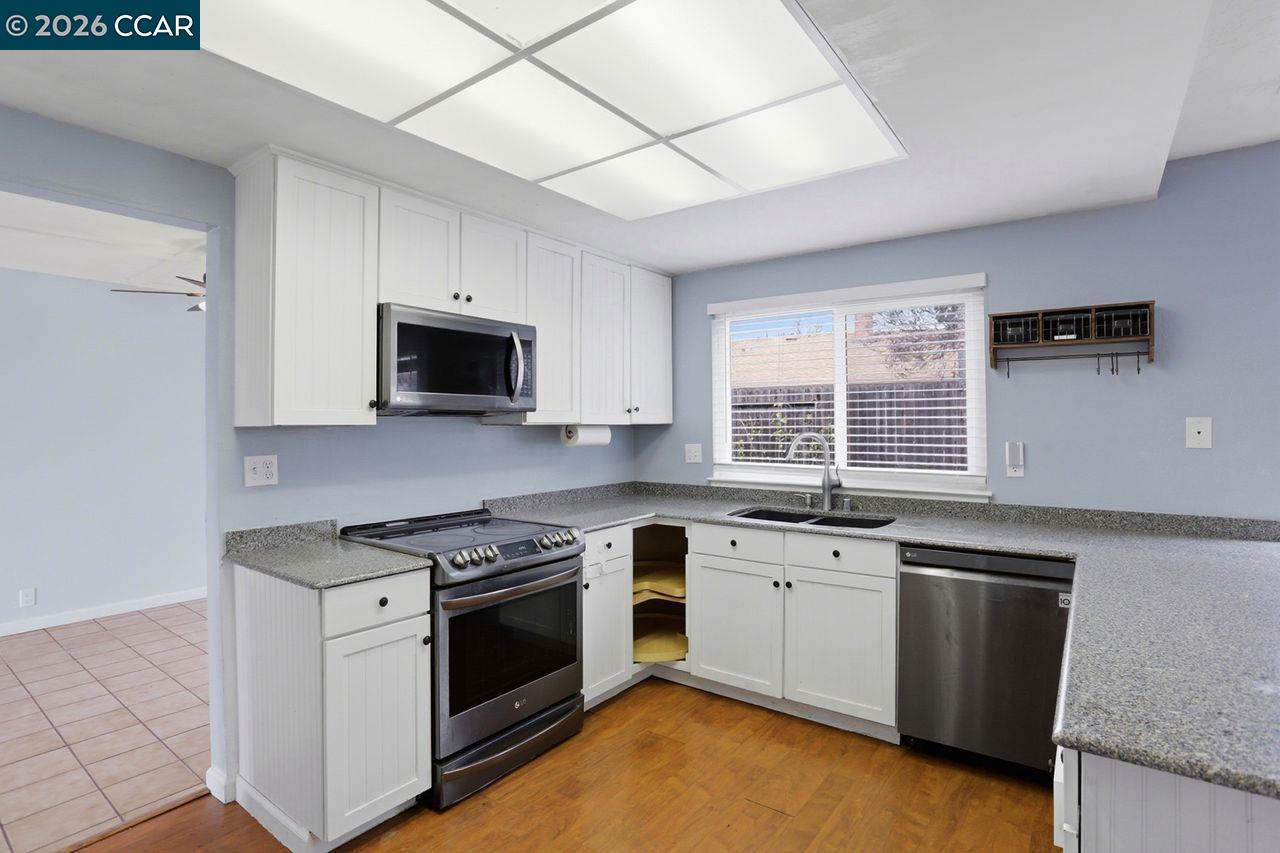 Detail Gallery Image 11 of 39 For 207 Arlington Way, Vacaville,  CA 95687 - 4 Beds | 2/1 Baths