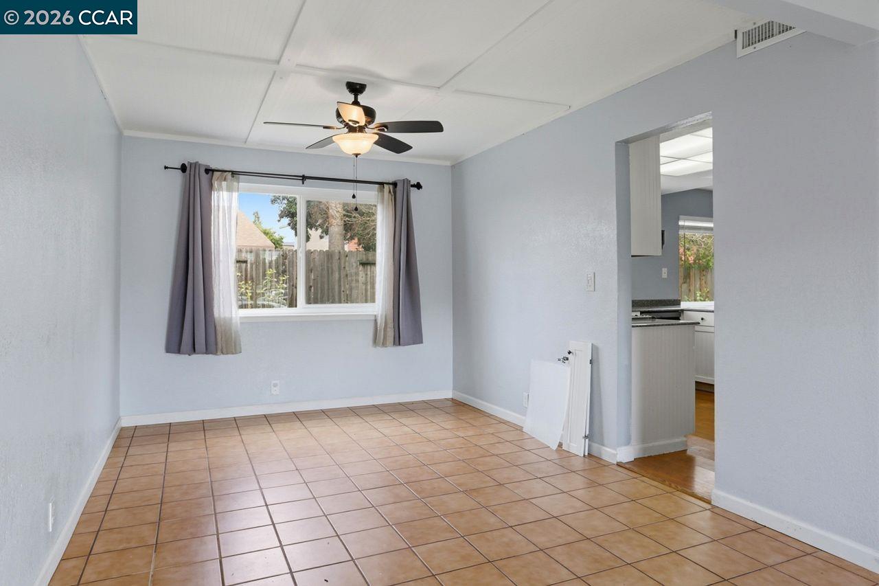 Detail Gallery Image 15 of 39 For 207 Arlington Way, Vacaville,  CA 95687 - 4 Beds | 2/1 Baths