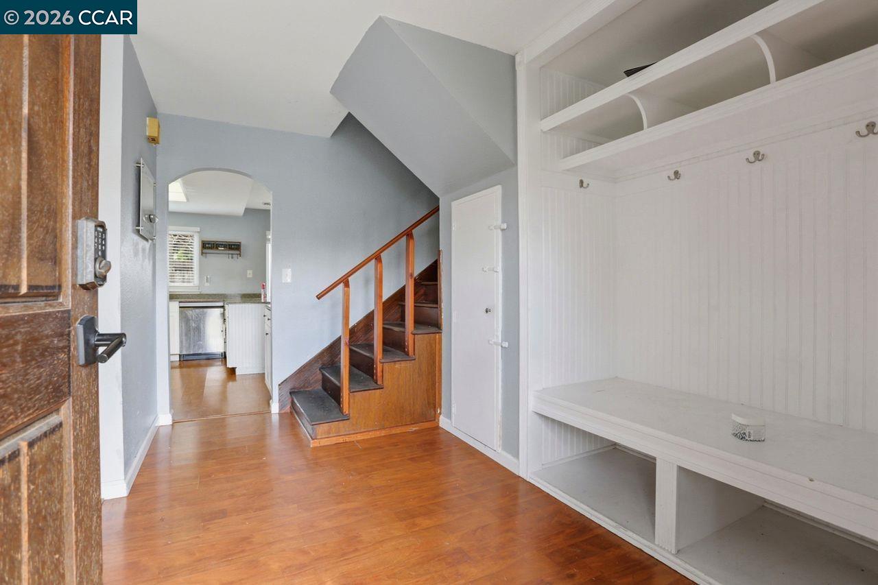 Detail Gallery Image 5 of 39 For 207 Arlington Way, Vacaville,  CA 95687 - 4 Beds | 2/1 Baths